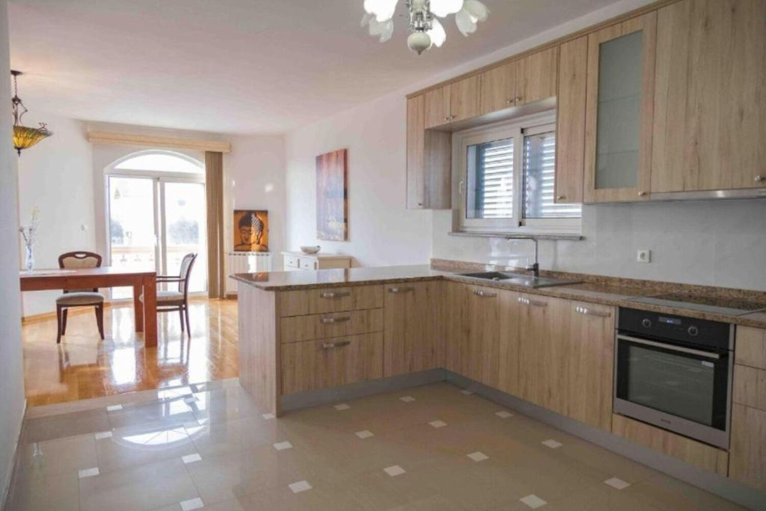 House Isabell 112241-K1