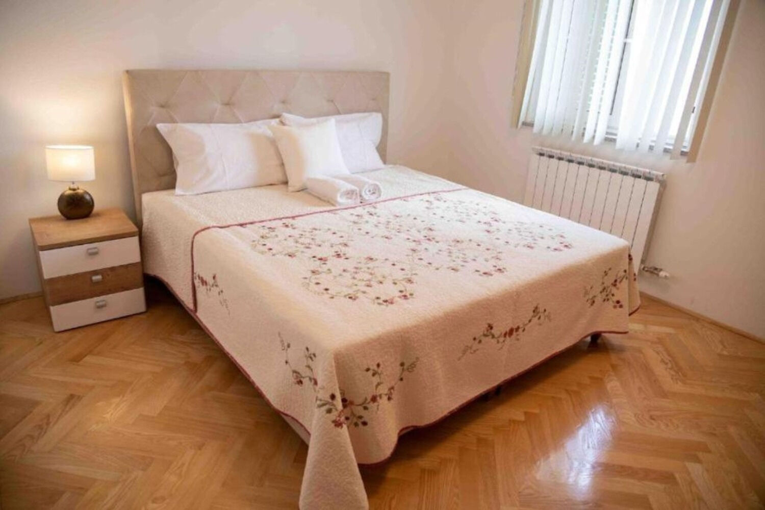 House Isabell 112241-K1