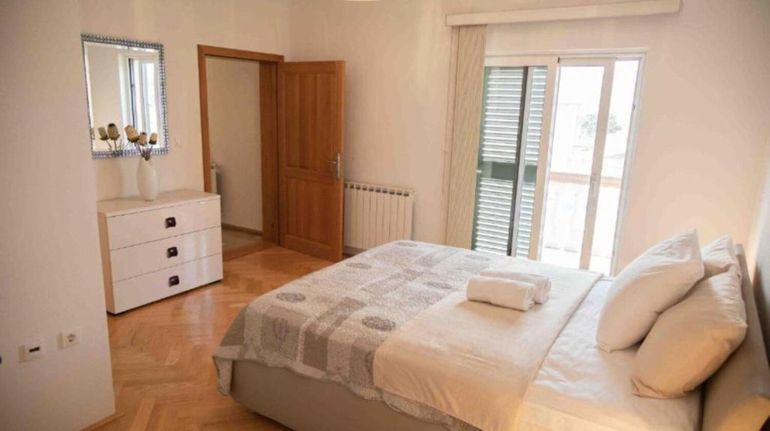 House Isabell 112241-K1