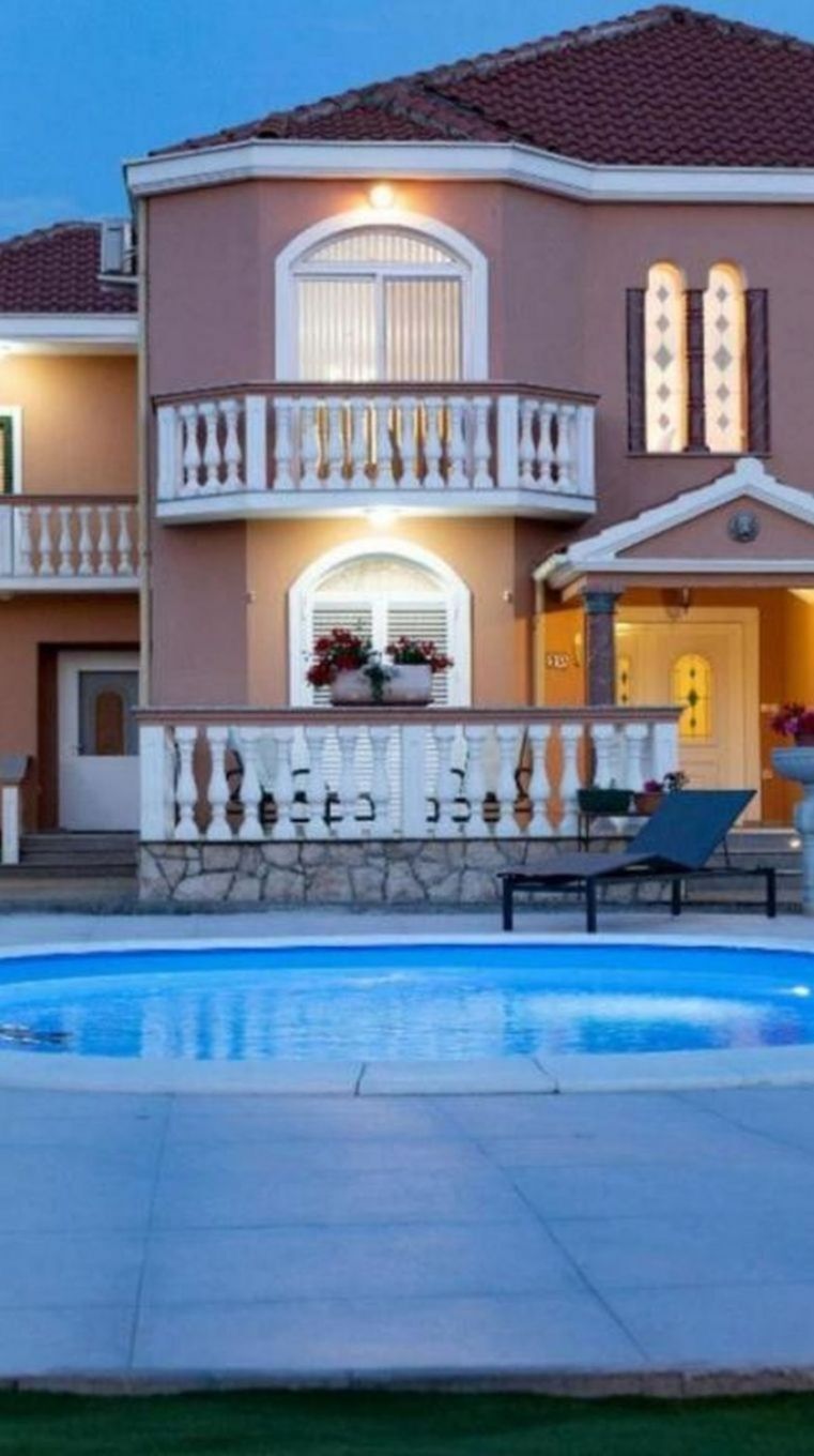 Photo of House Isabell