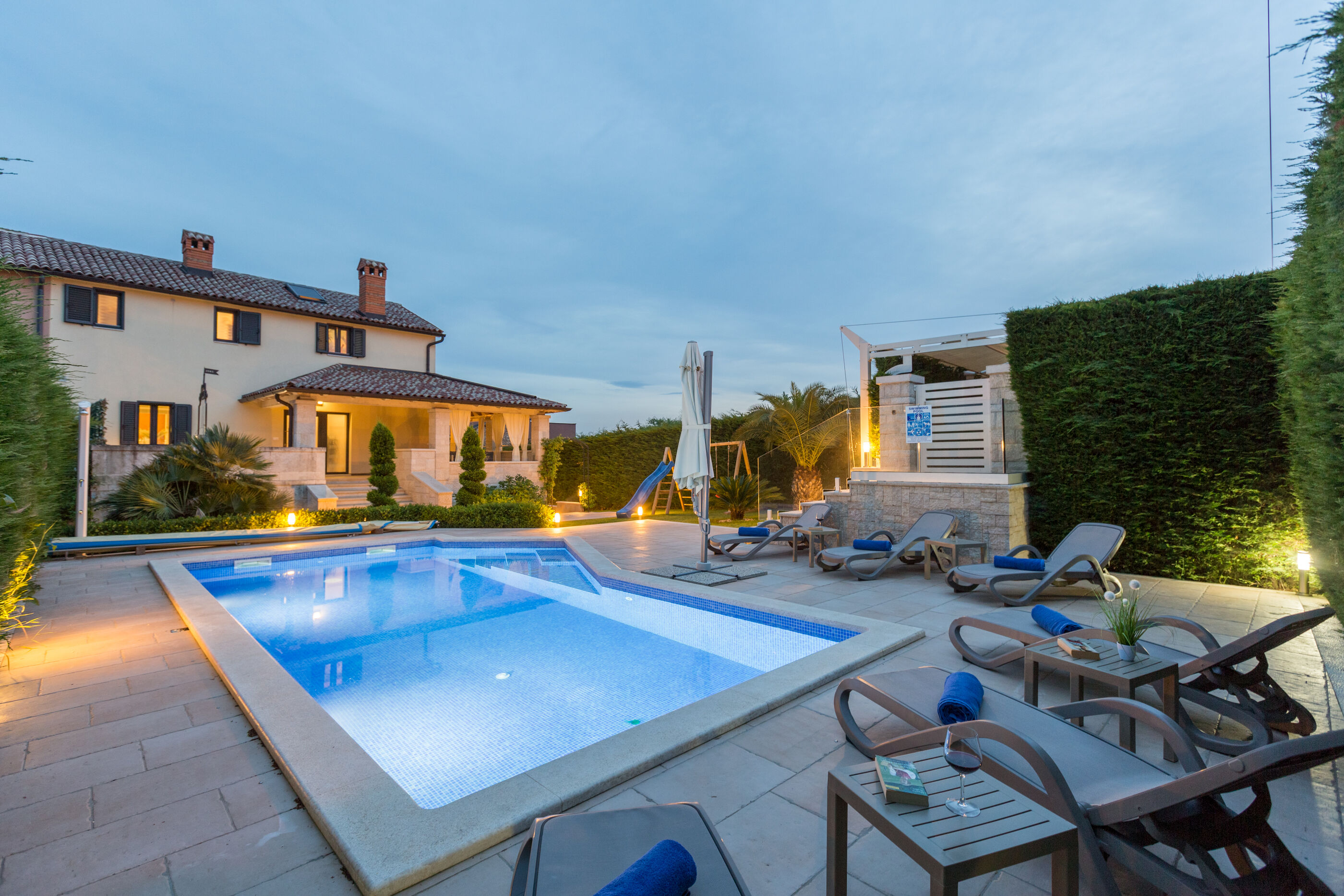 Villa Anabel s bazenom i whirlpool-om 114681-K1