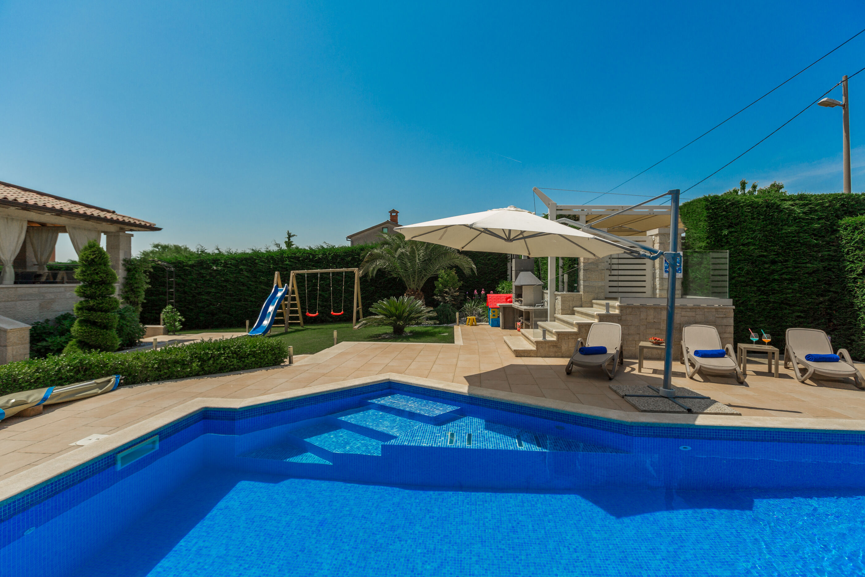 Villa Anabel s bazenom i whirlpool-om 114681-K1