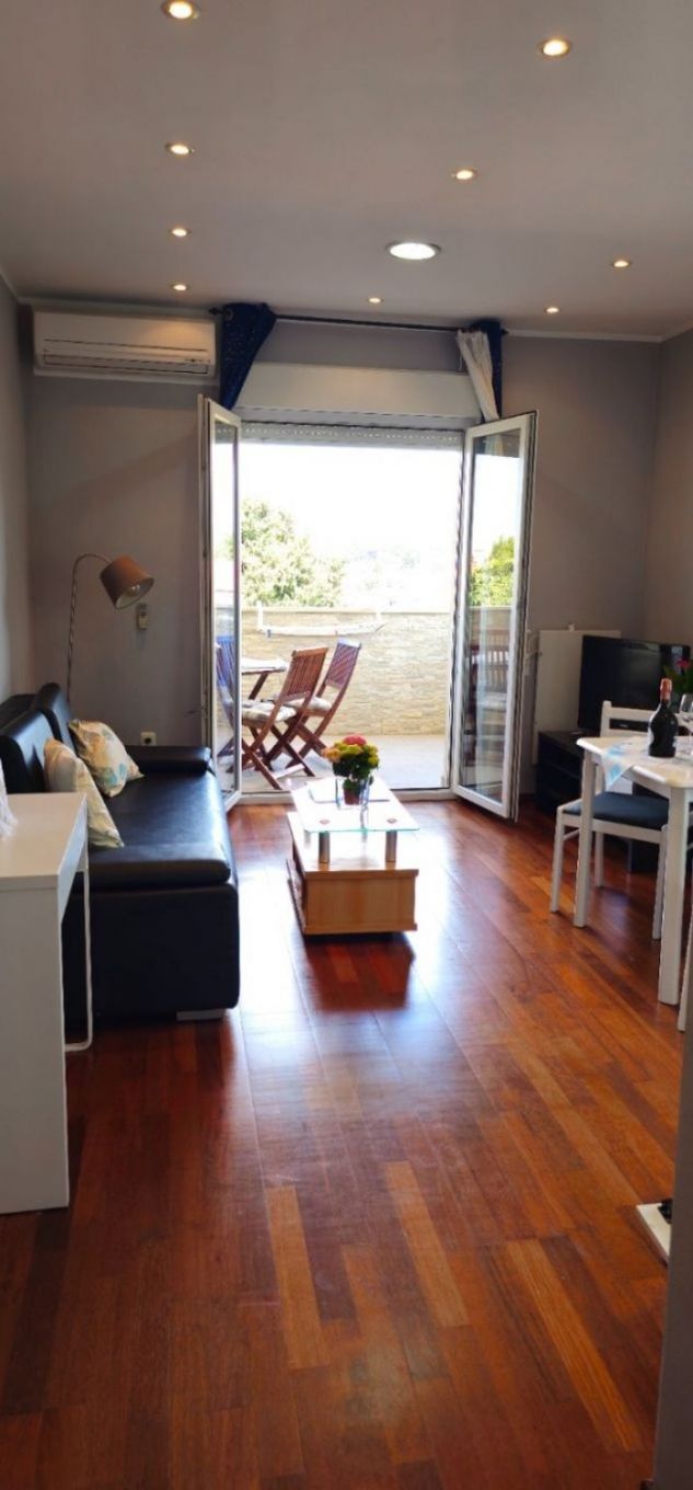 Apartments Ena 111351-A2