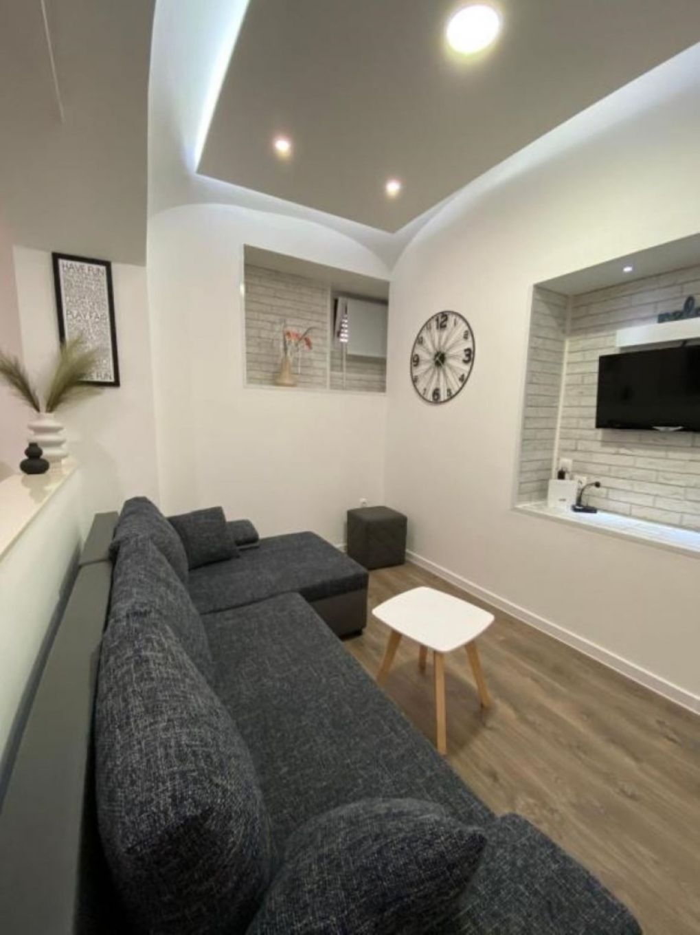 Apartment Angel 111731-A1