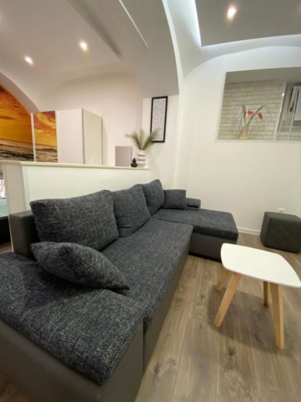 Apartment Angel 111731-A1