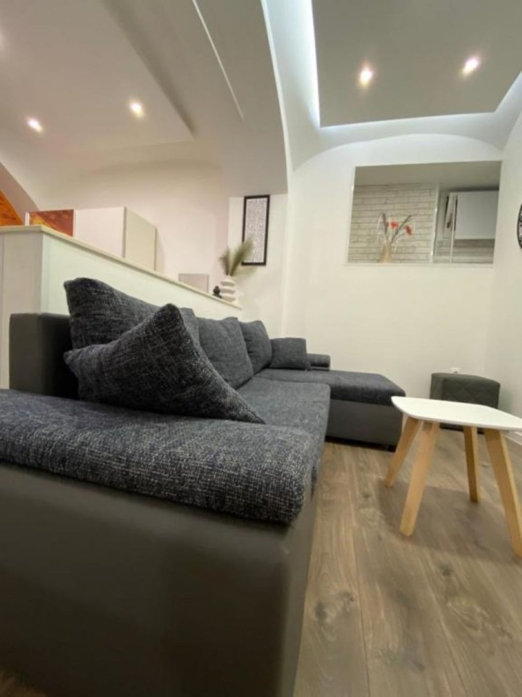 Apartment Angel 111731-A1