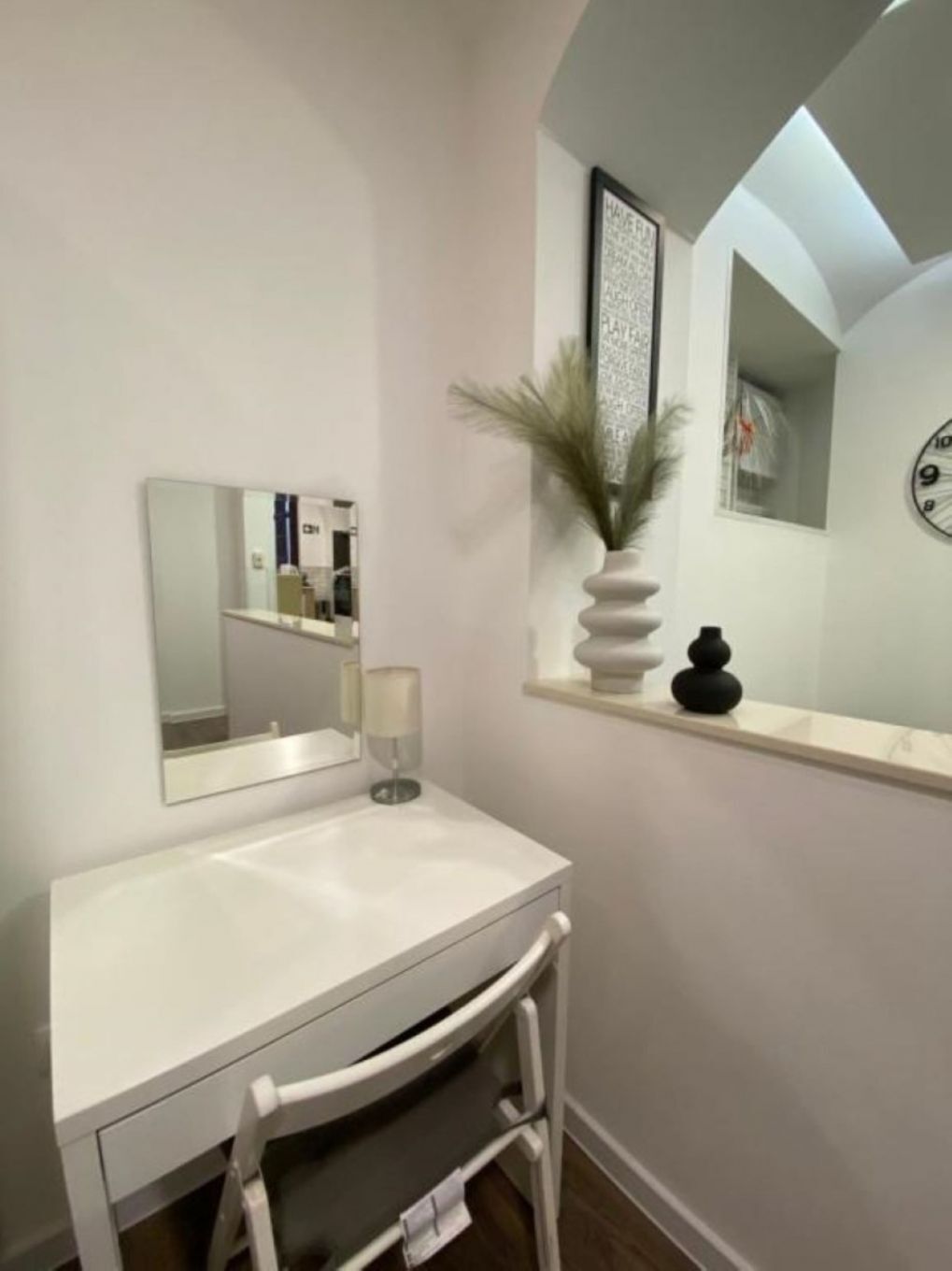 Apartment Angel 111731-A1