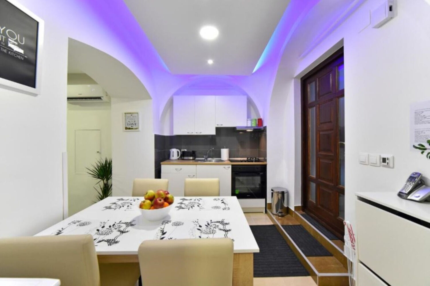 Apartment Angel 111731-A1