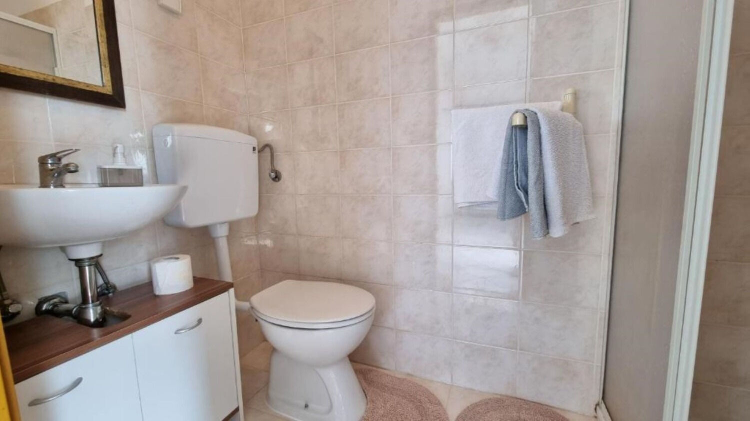Apartments Lion 11223-A2