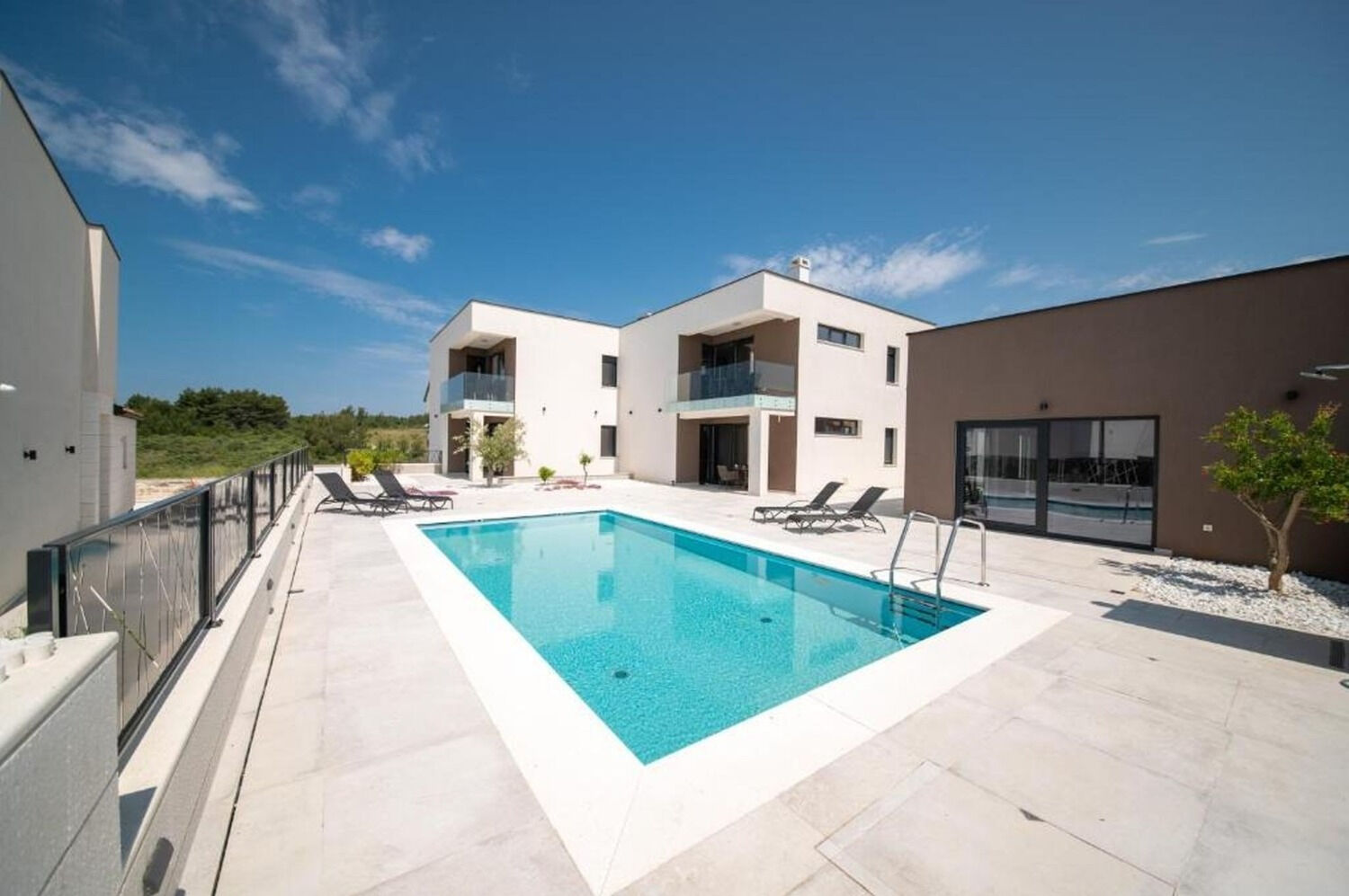 Apartments Vrsi 112531-A3