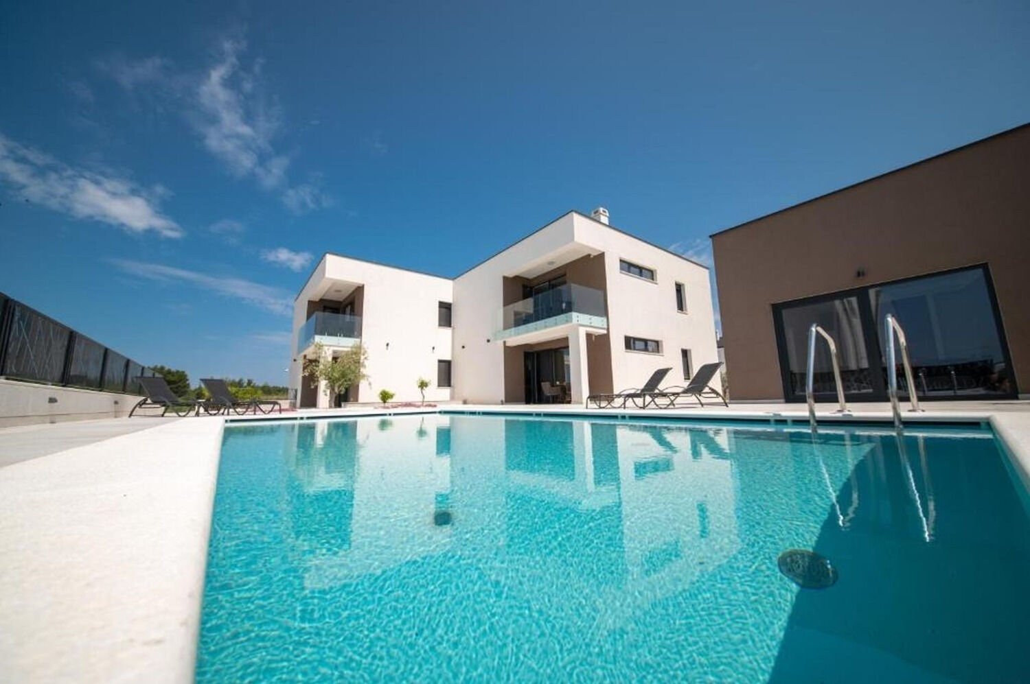 Apartments Vrsi 112531-A3