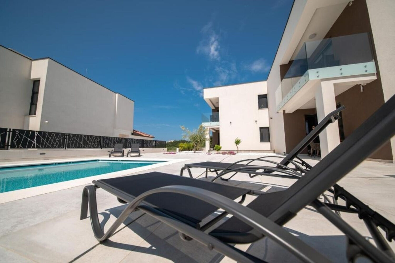 Apartments Vrsi 112531-A3