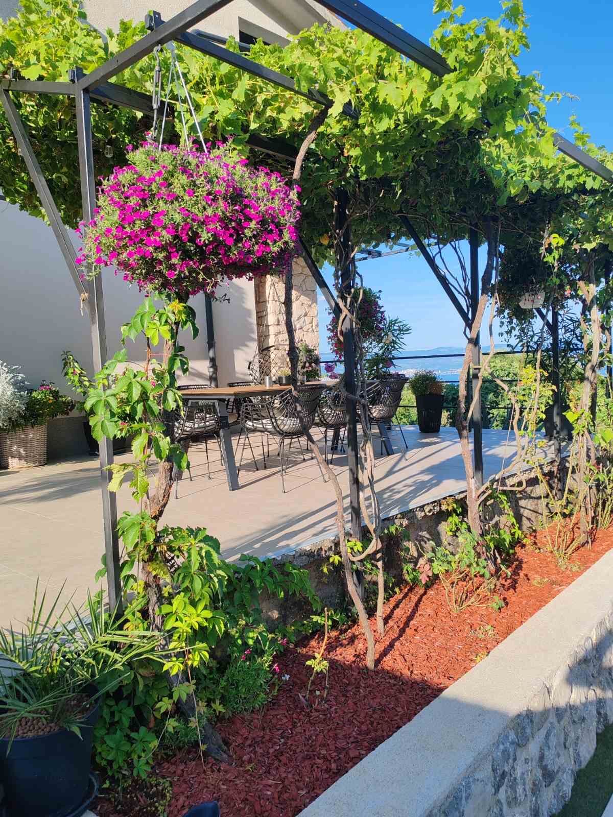 Apartment Aria 100571-A1