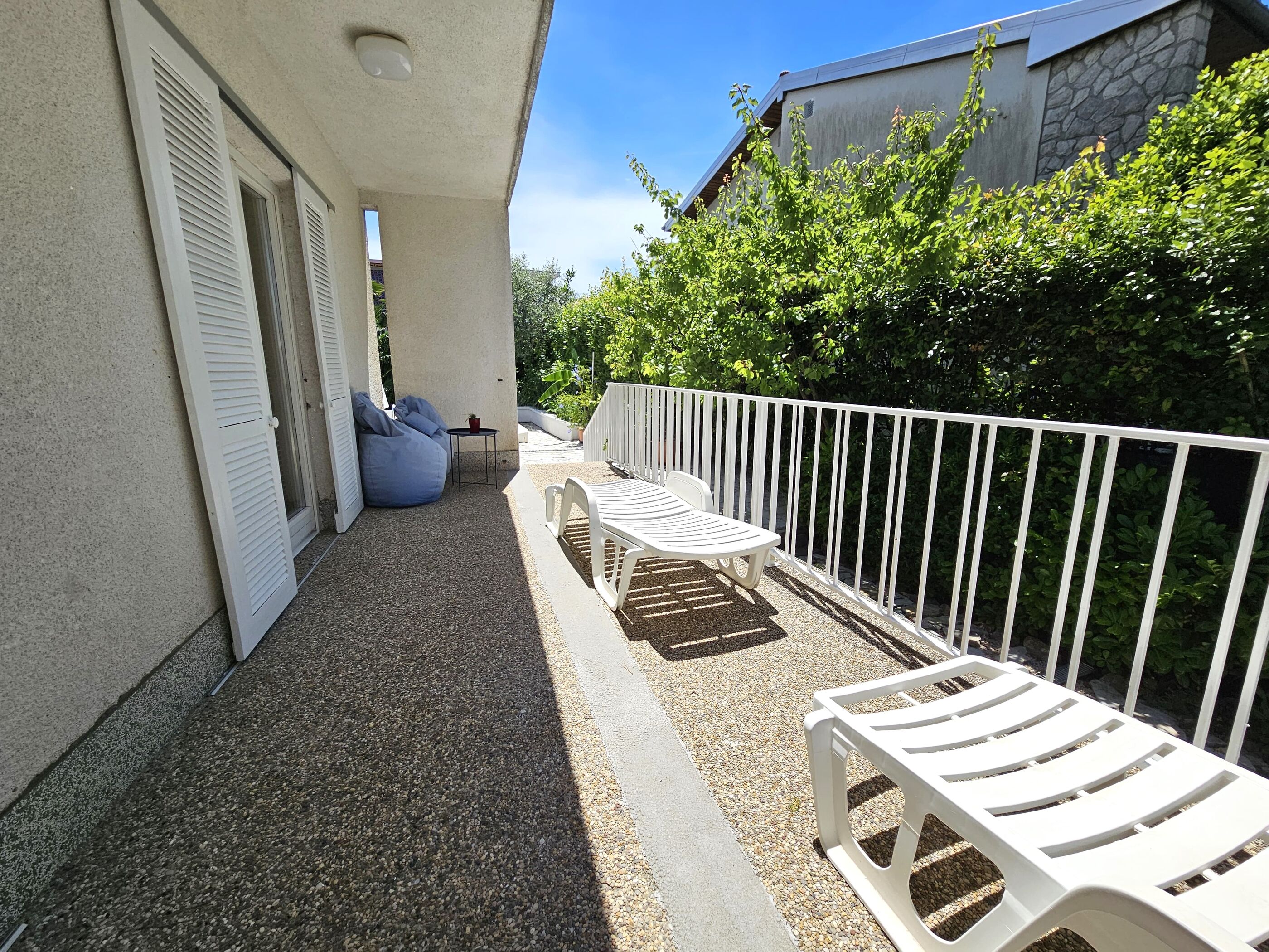 Apartments Mirko 94093-A1