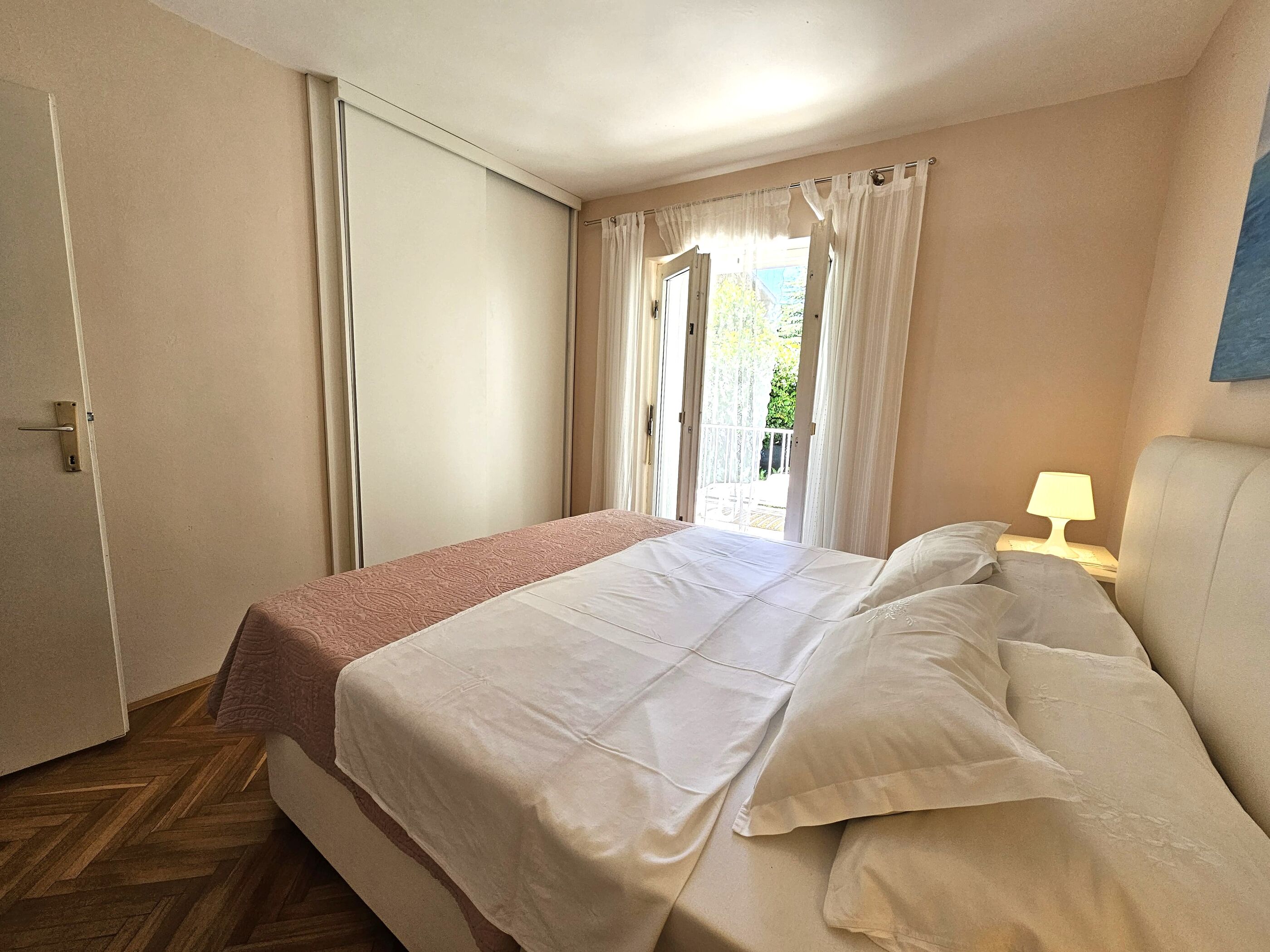 Apartments Mirko 94093-A1