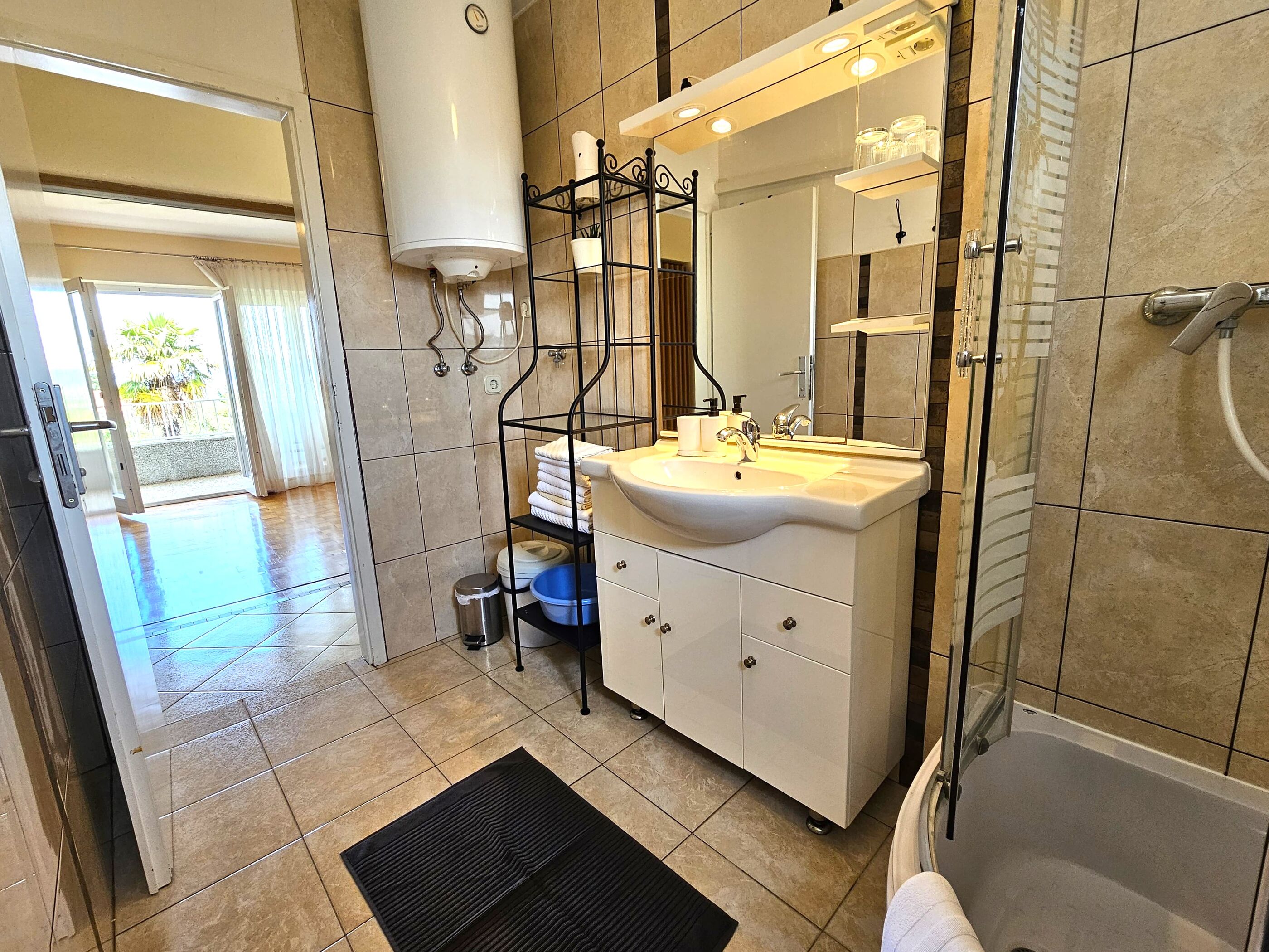 Apartments Mirko 94093-A2