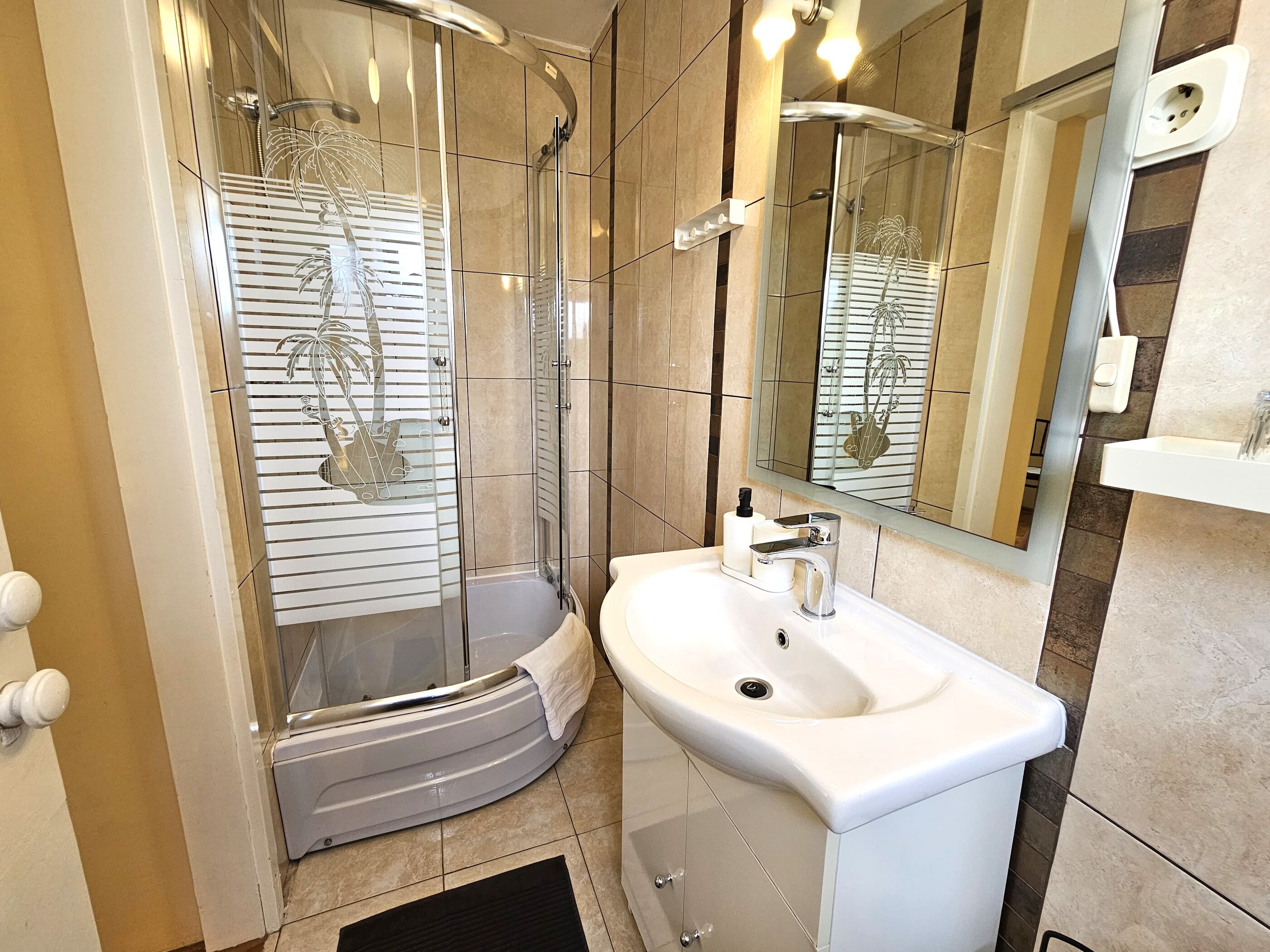 Apartments Mirko 94093-A2