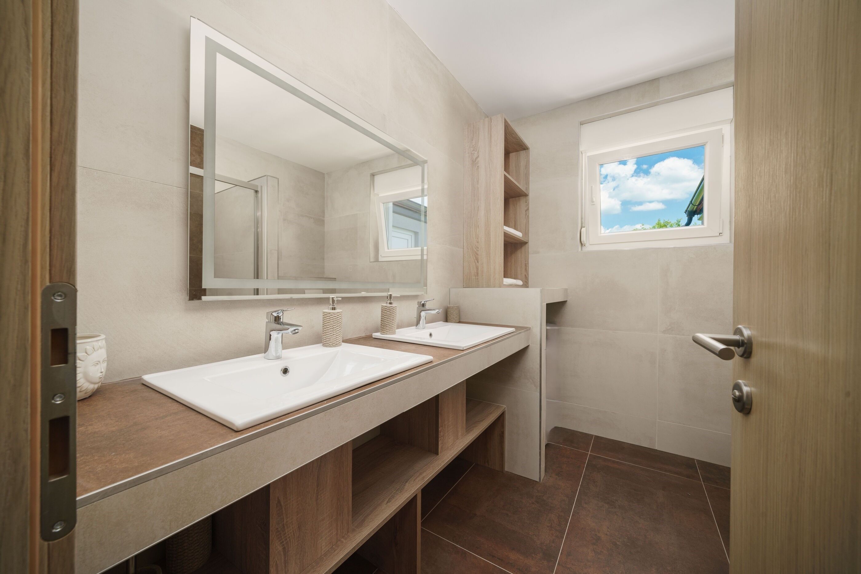 Apartments Fortis 98611-A1