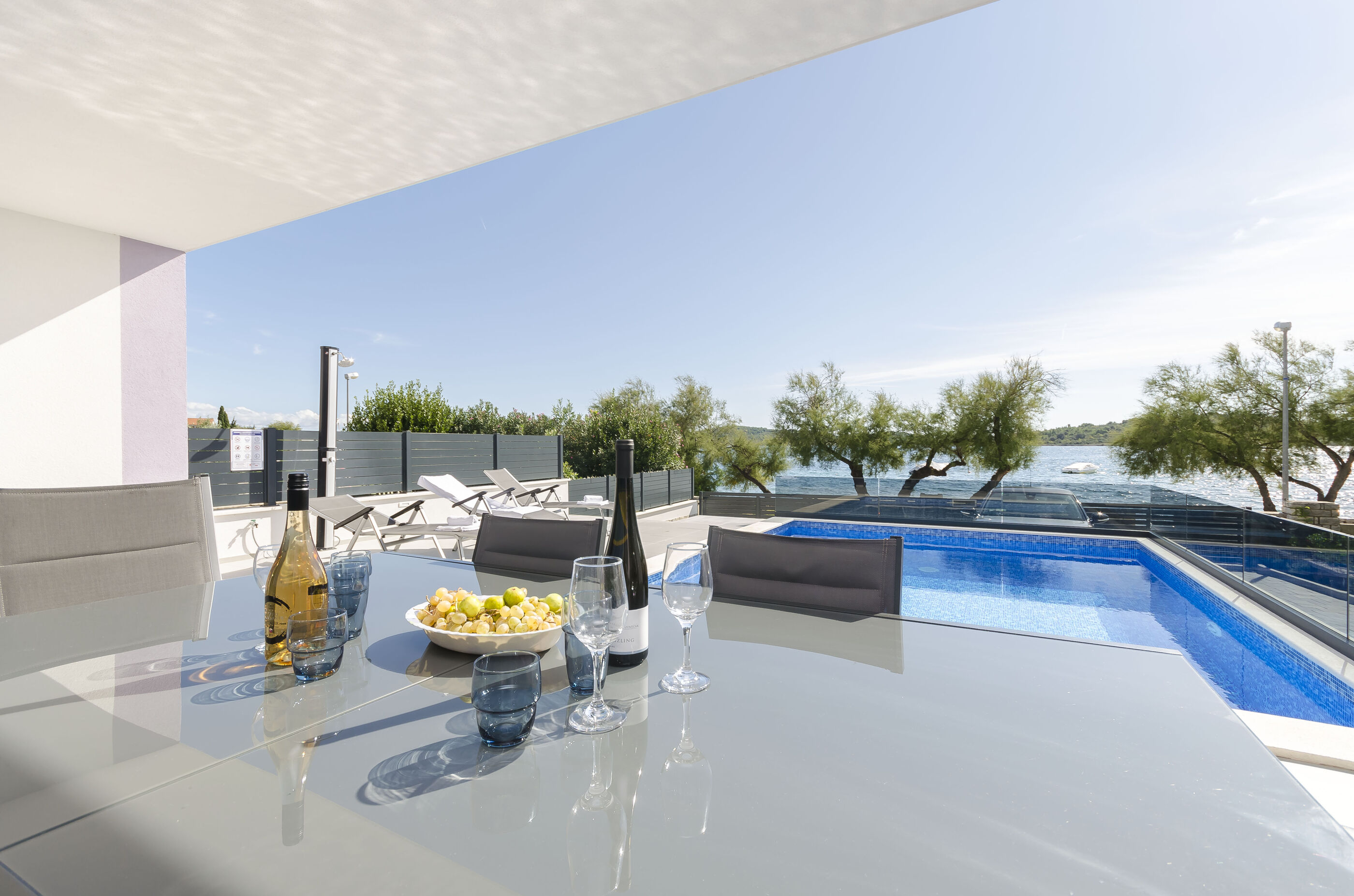 Apartment Adriatic with pool 104291-A1