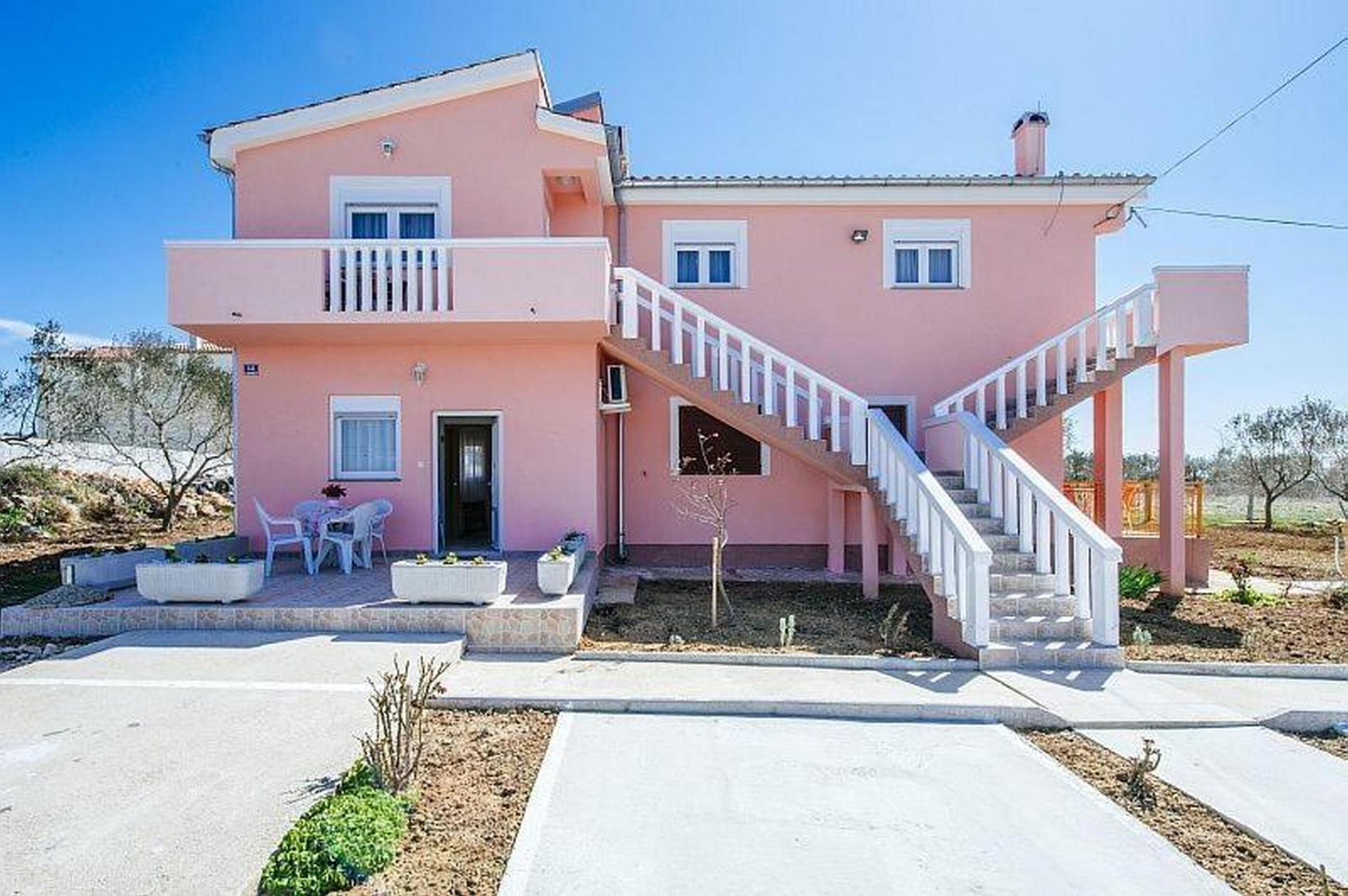 Apartmaji Perinic A1