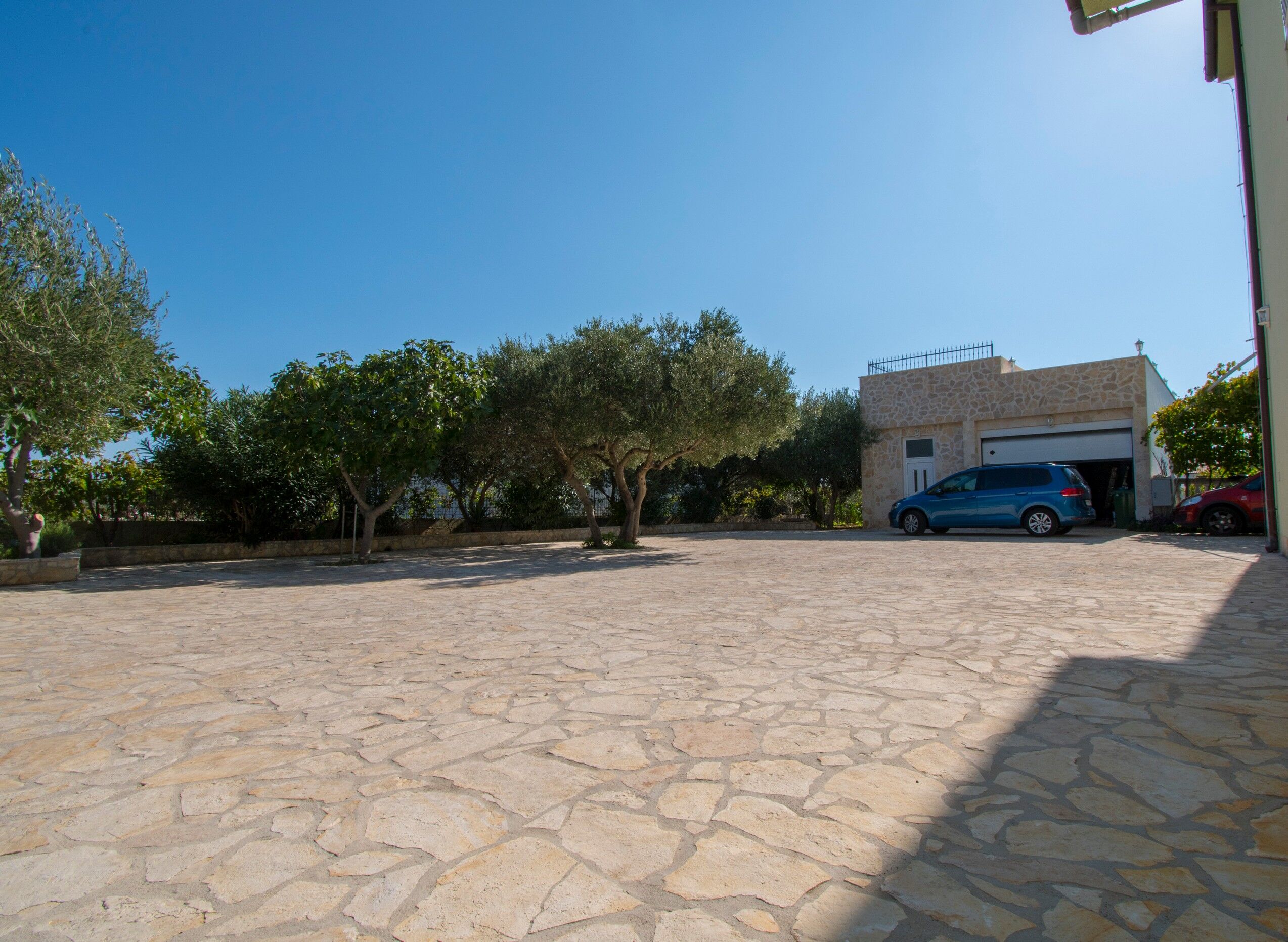 Apartments Antique Ivo 114751-A1
