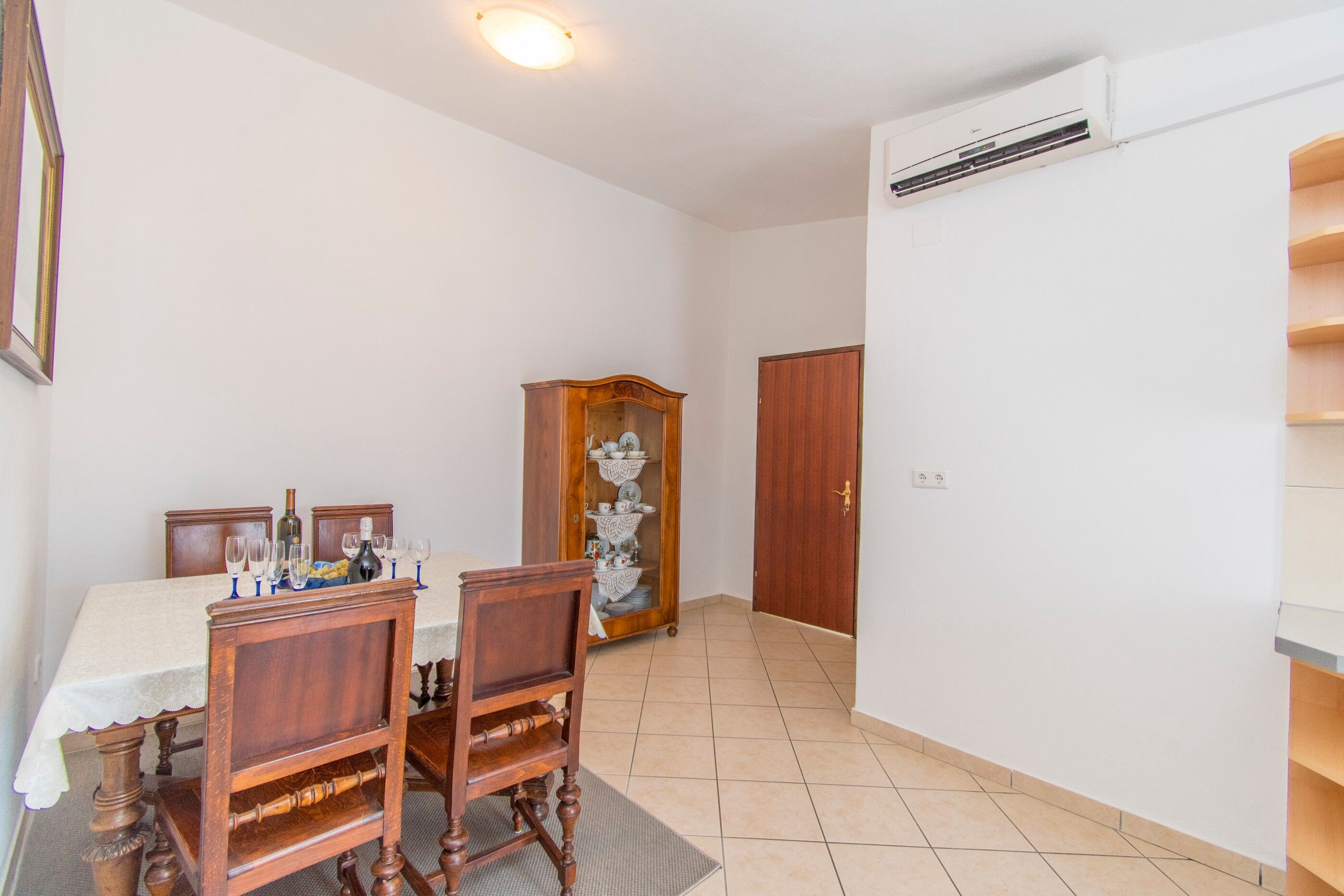 Apartments Antique Ivo 114751-A4