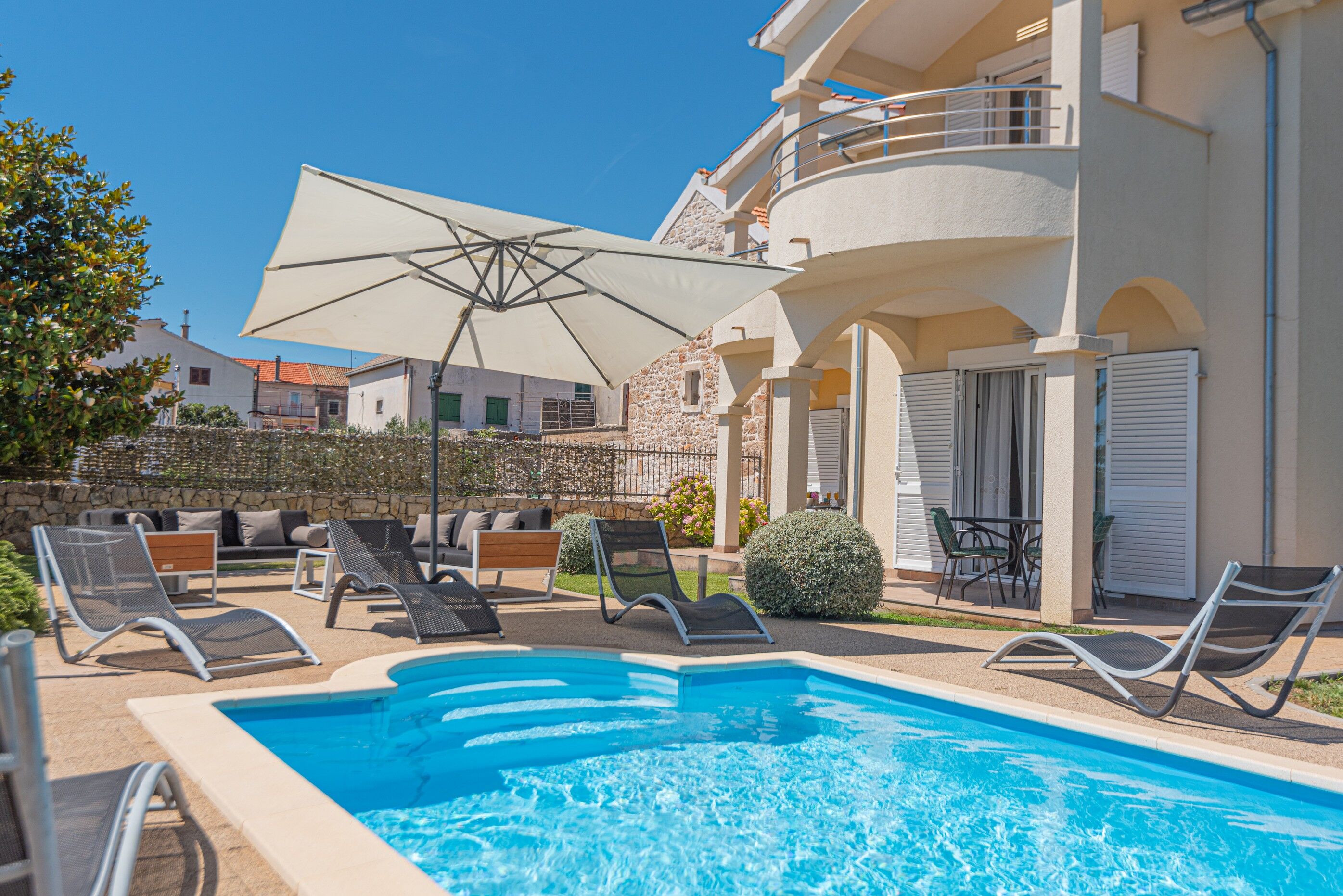 Villa Bašić V8801-K1