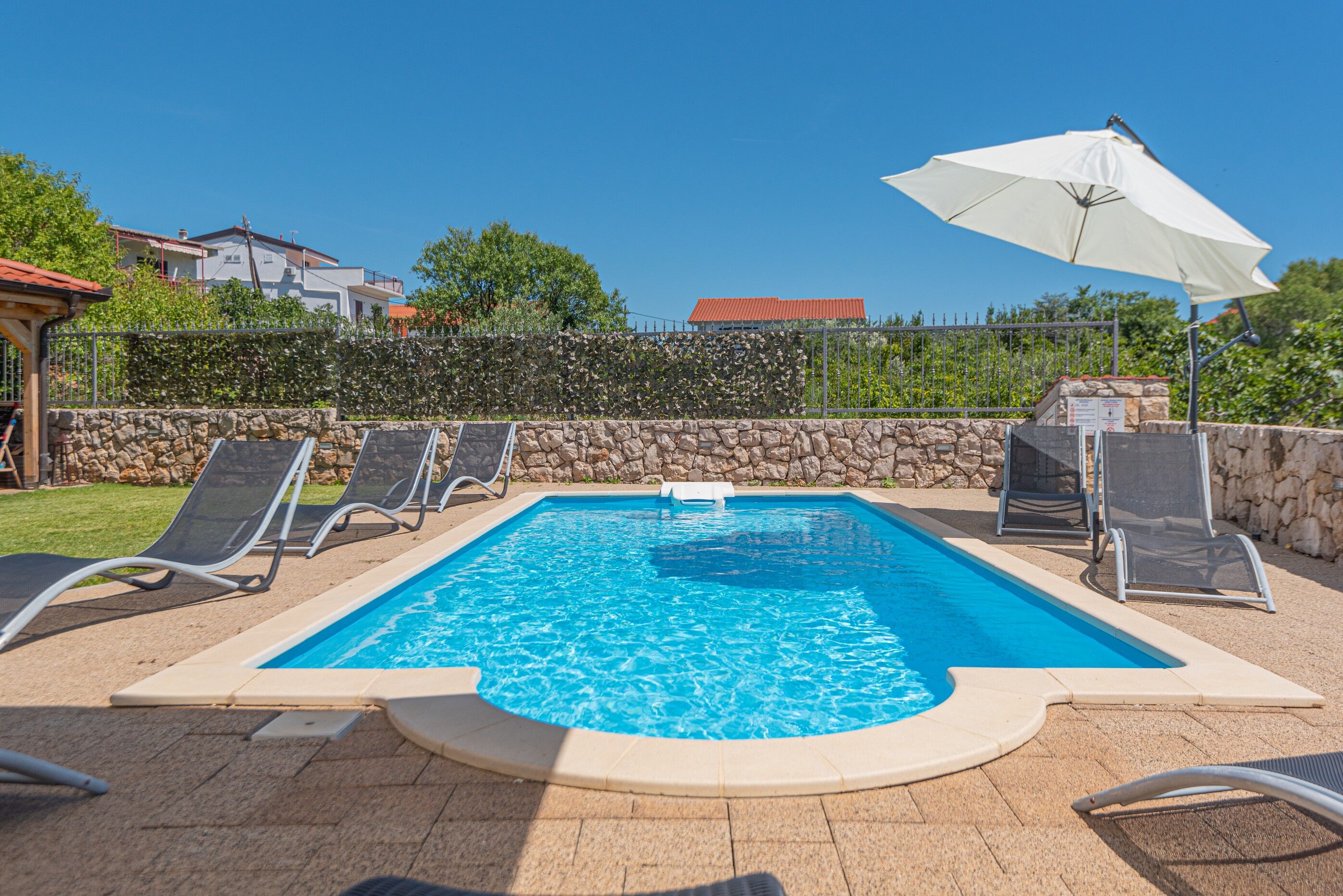 Villa Bašić V8801-K1