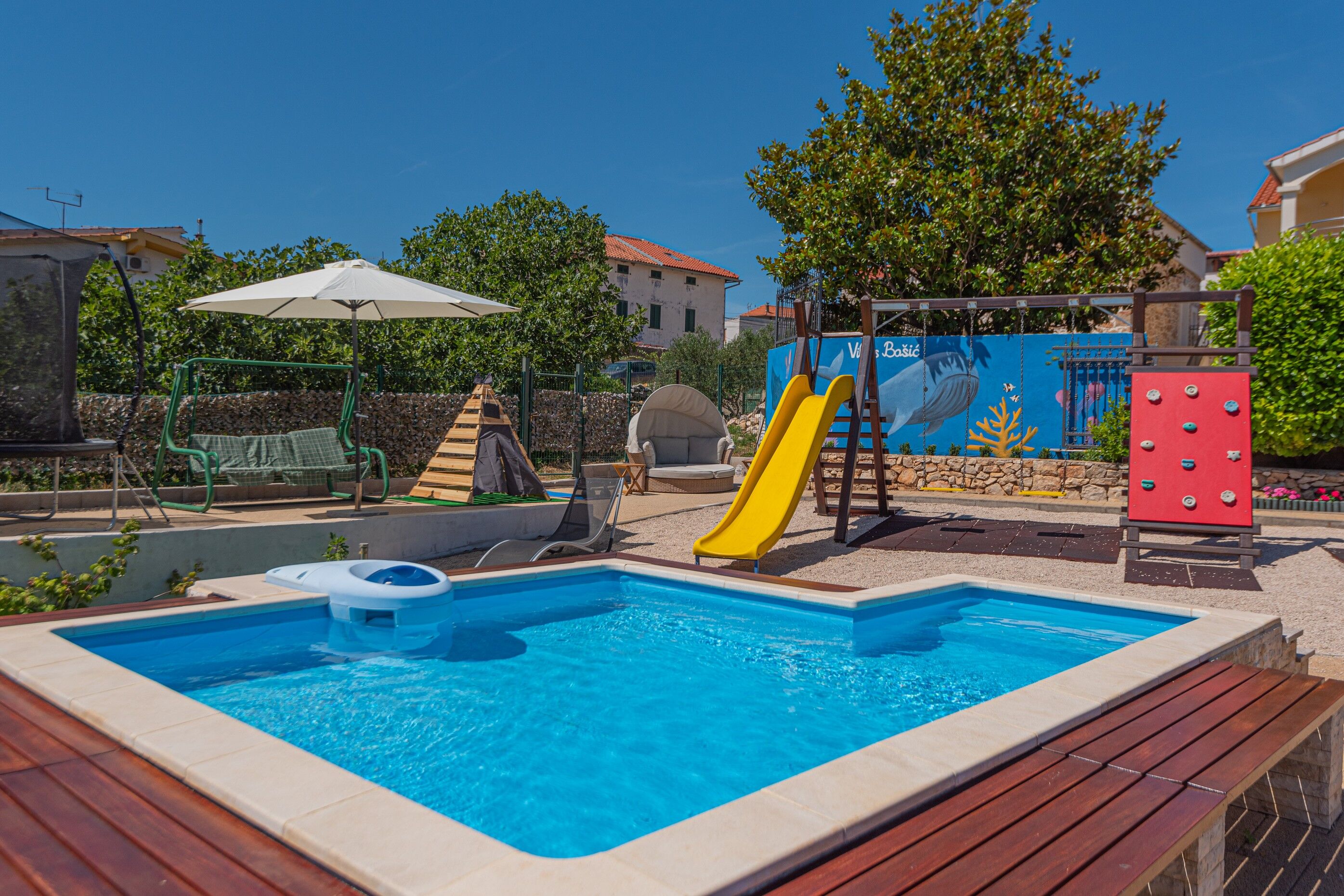 Villa Bašić V8801-K1