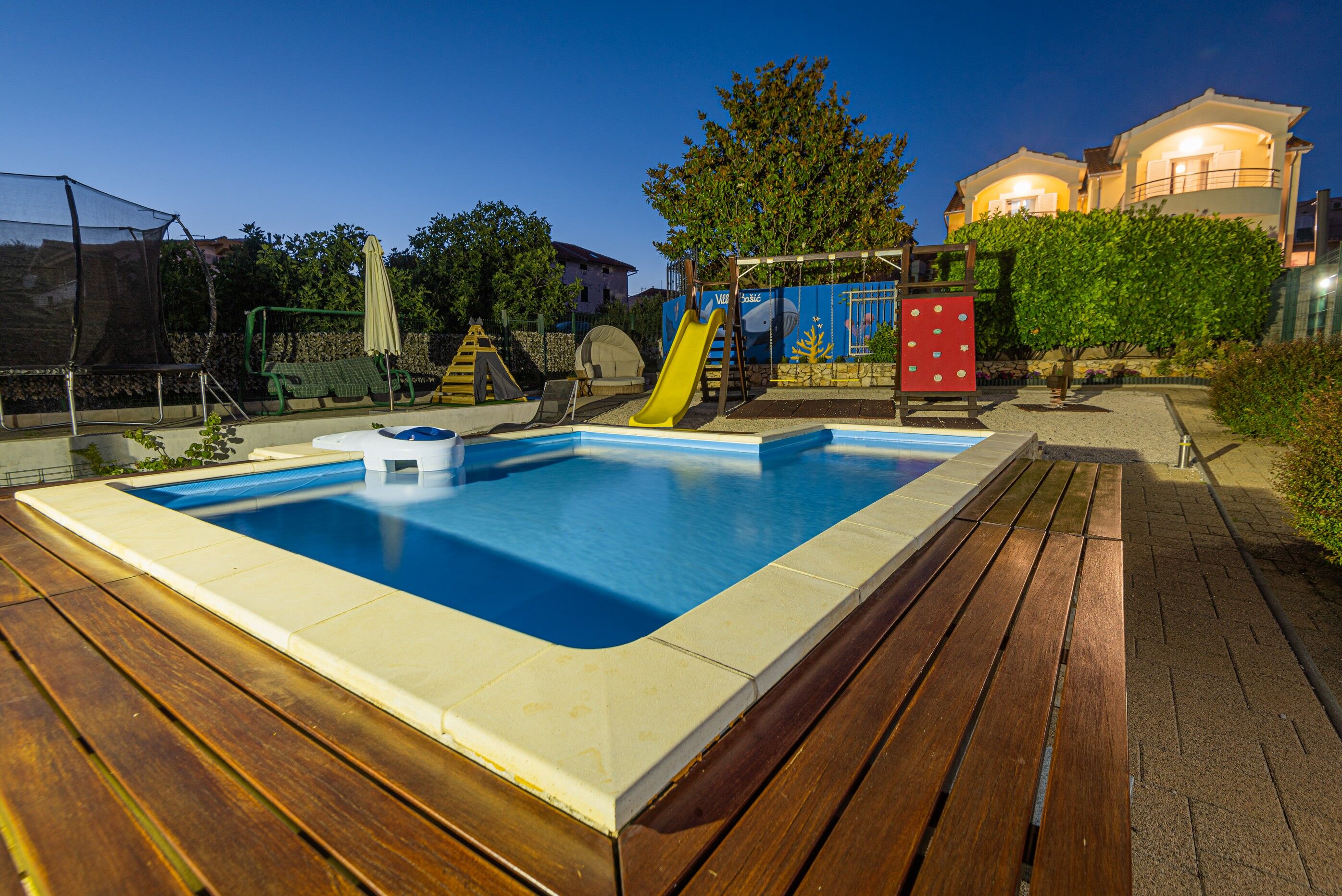 Villa Bašić V8801-K1