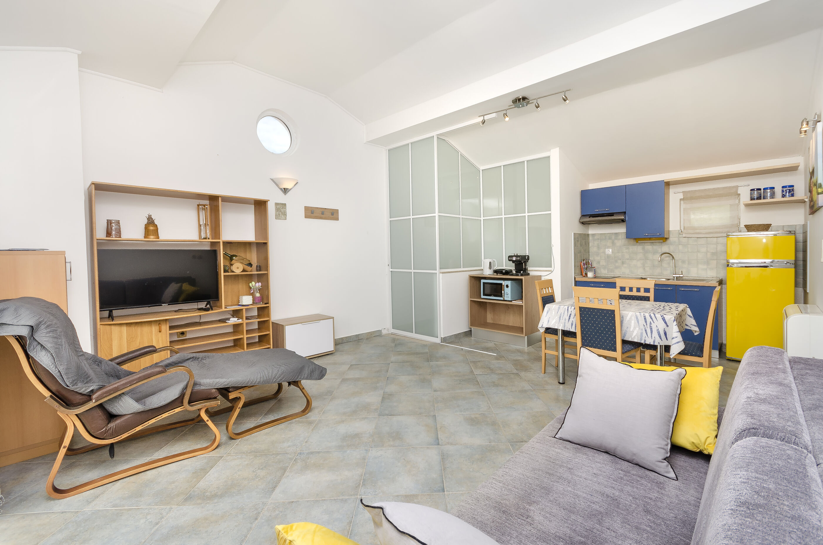 Apartments Maris 98181-A2
