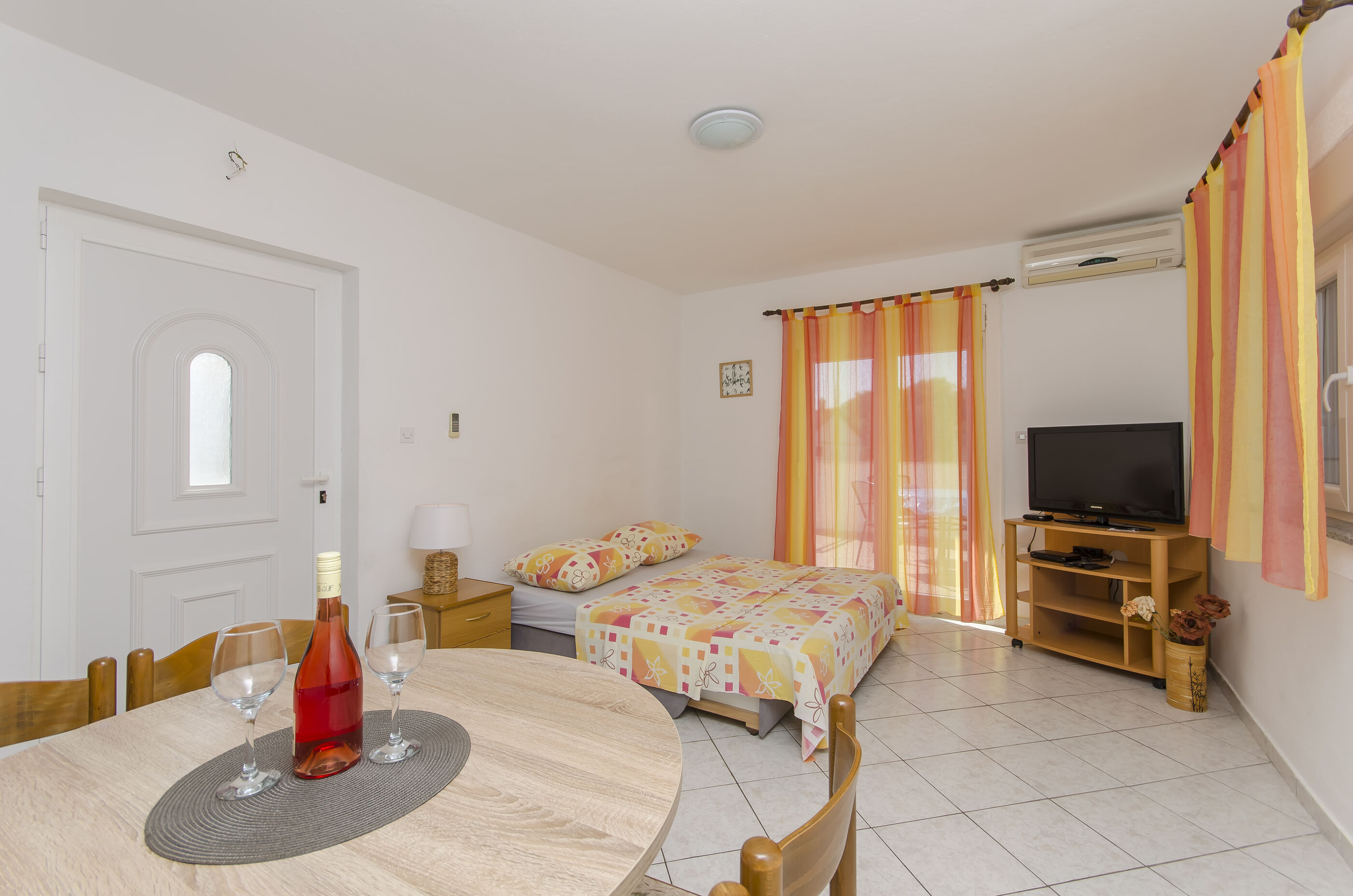 Apartments Danica 61471-A1