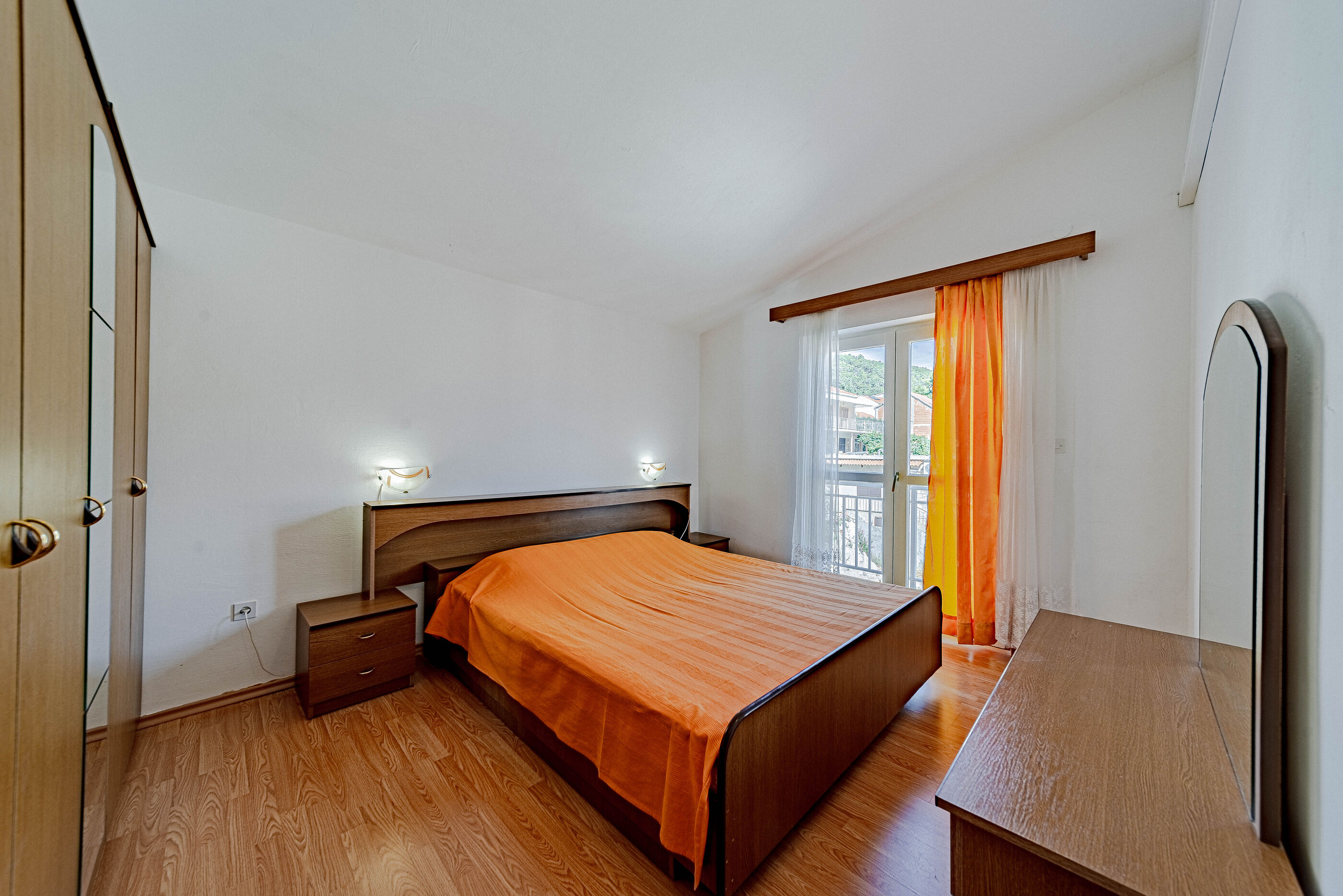 Apartments Vesna 10881-A1