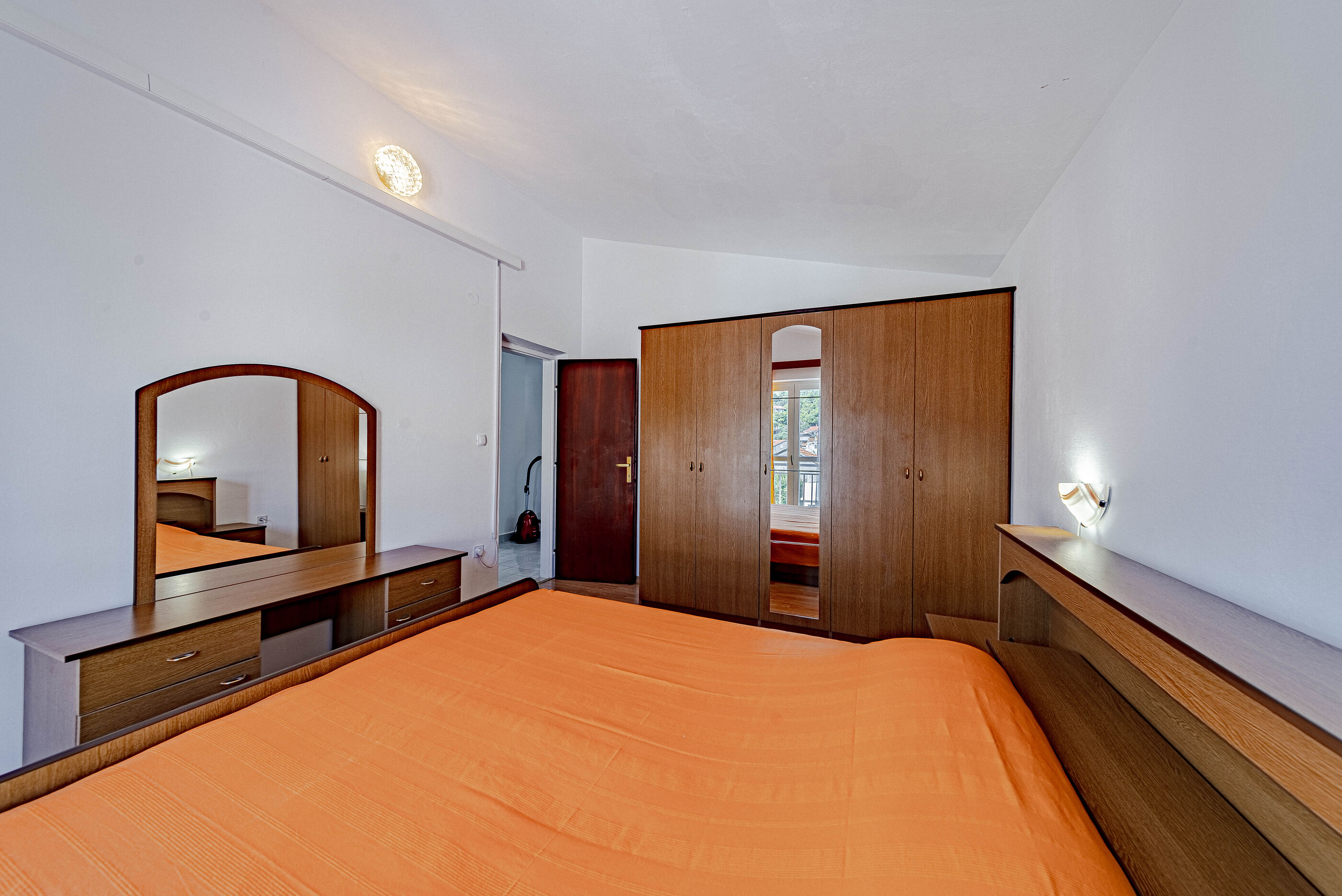 Apartments Vesna 10881-A1