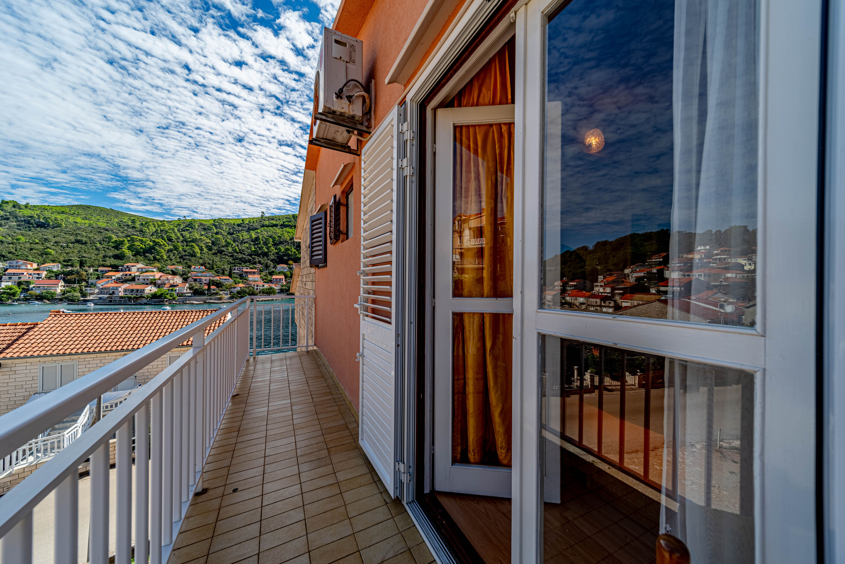 Apartments Vesna 10881-A1