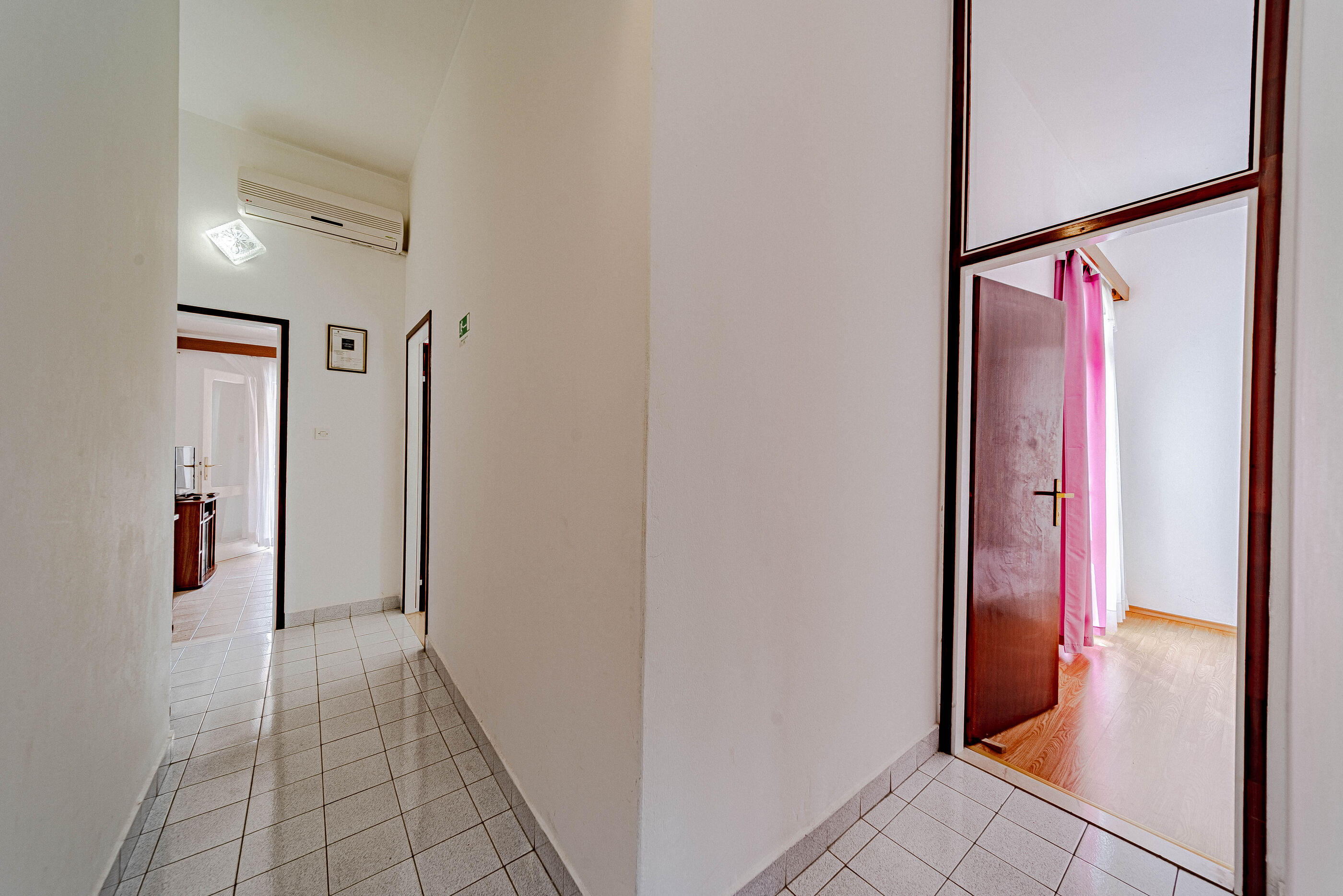 Apartments Vesna 10881-A2