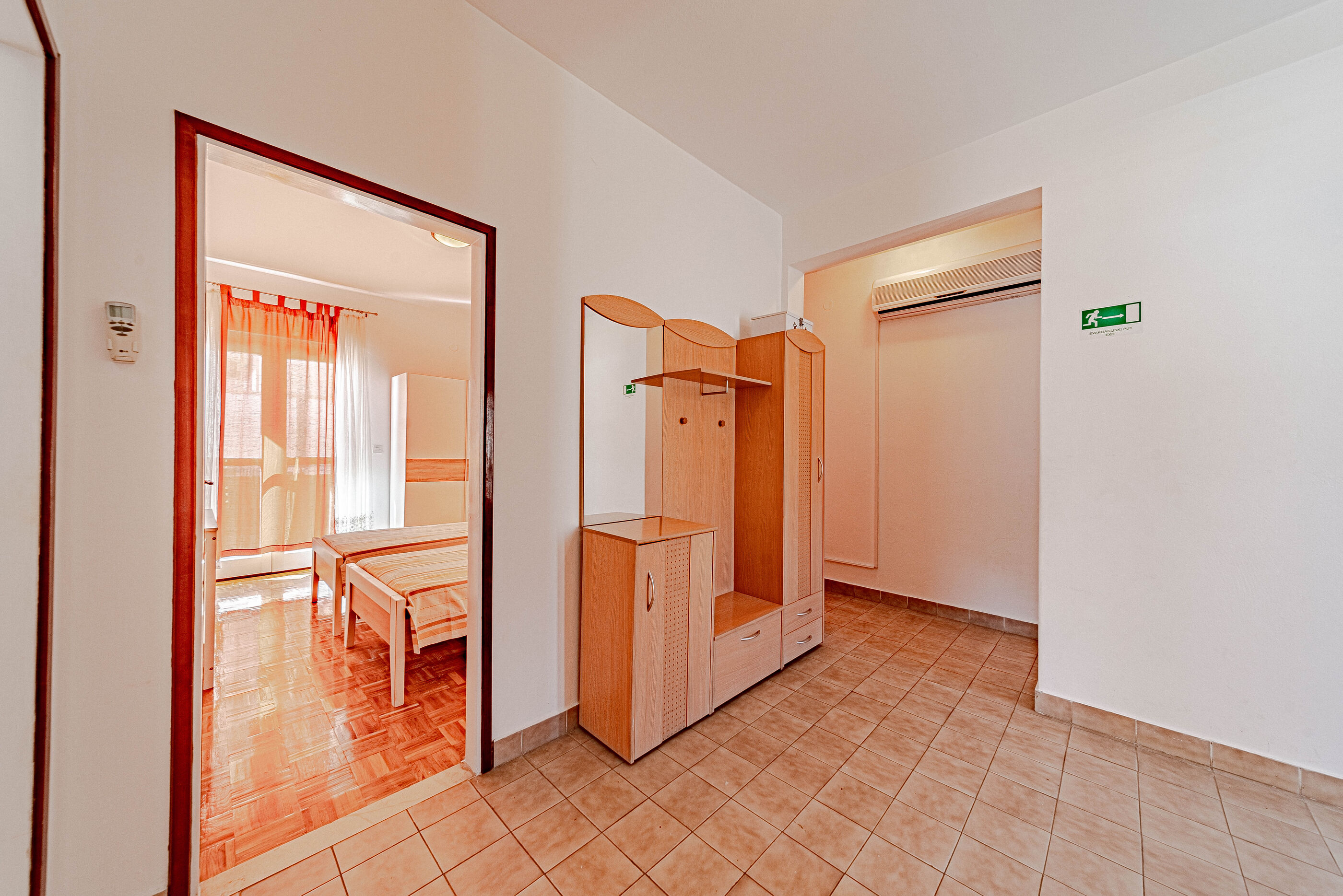 Apartments Vesna 10881-A3
