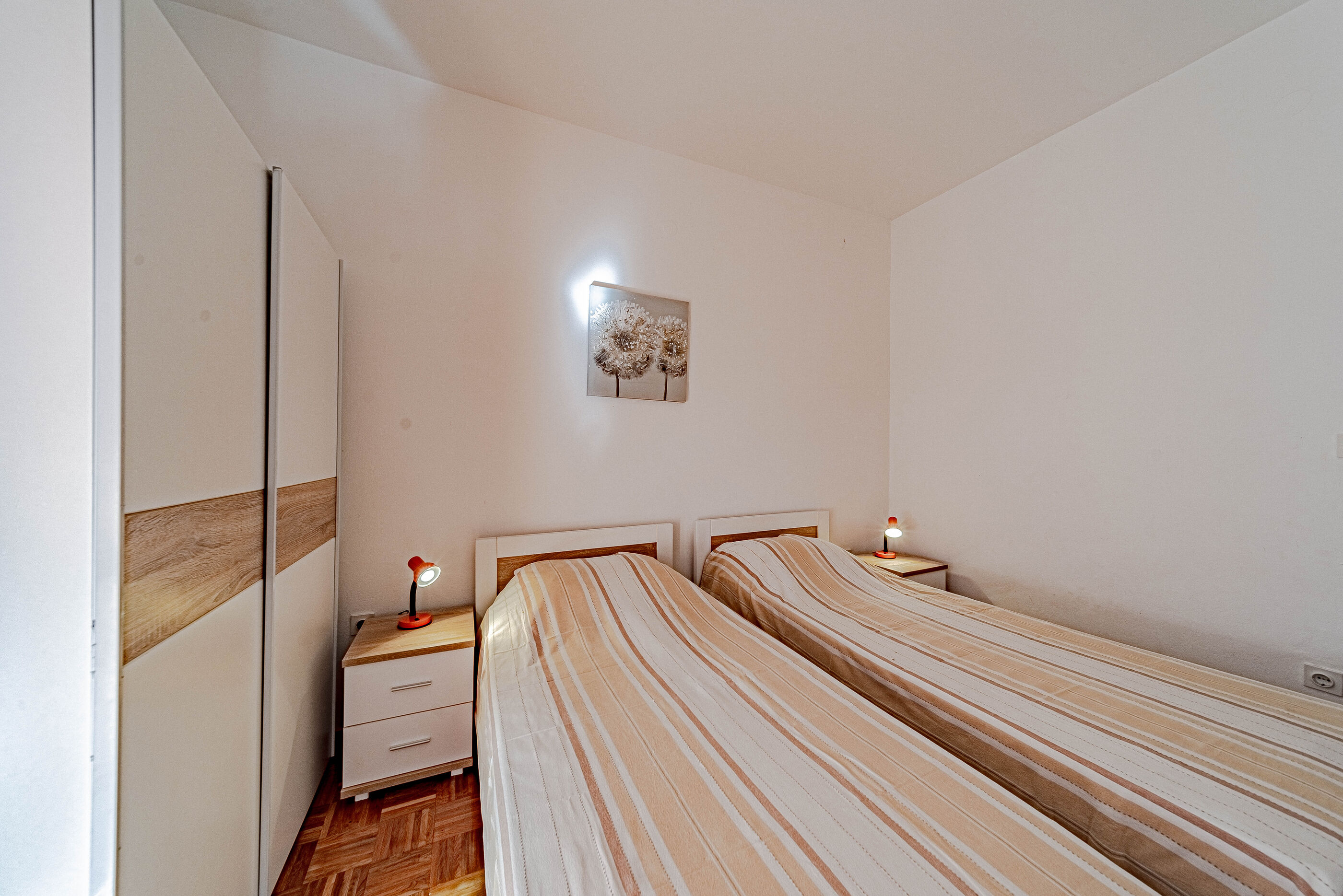 Apartments Vesna 10881-A3