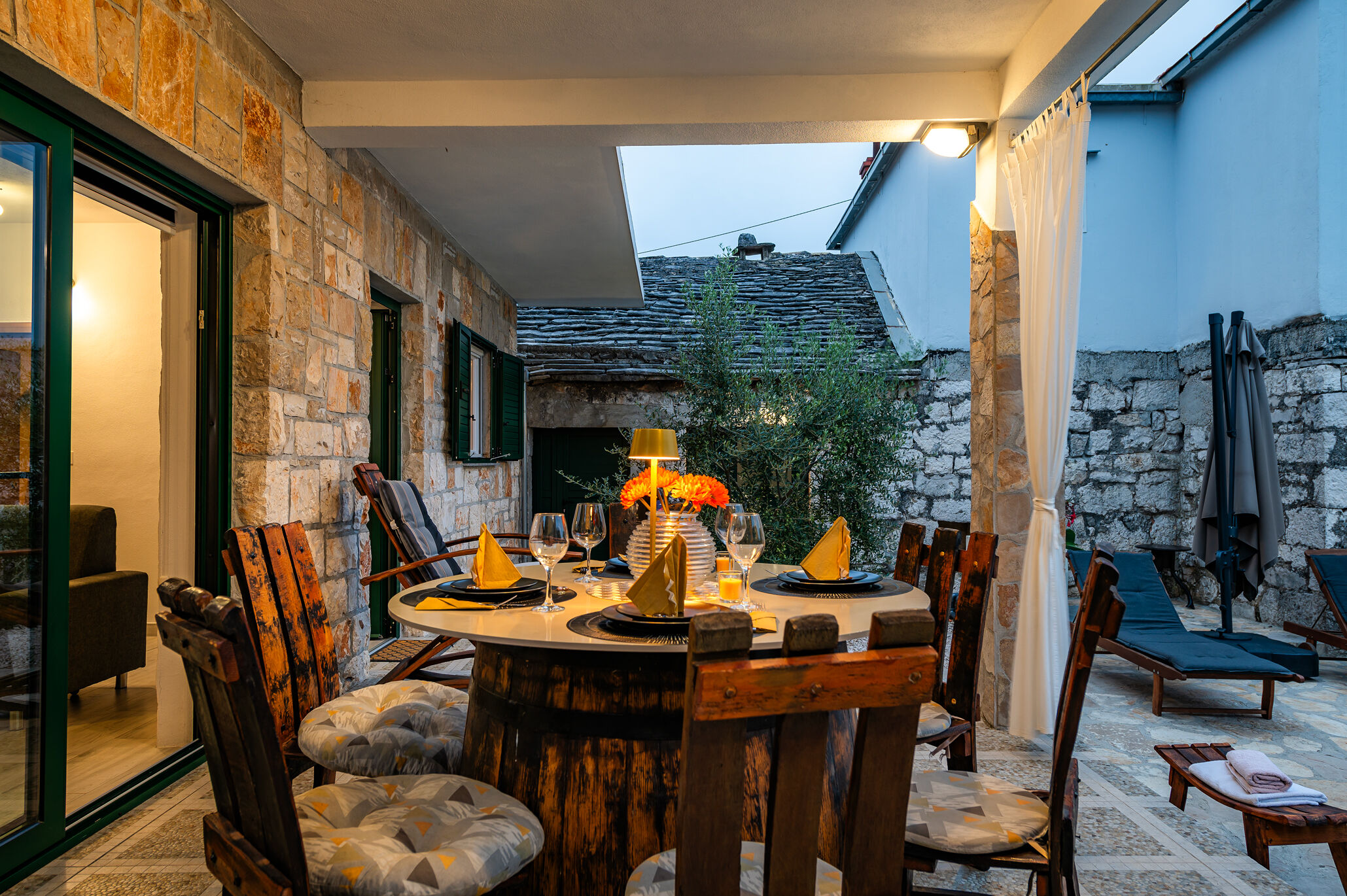 Villa Romantic Oasis V4522-K1