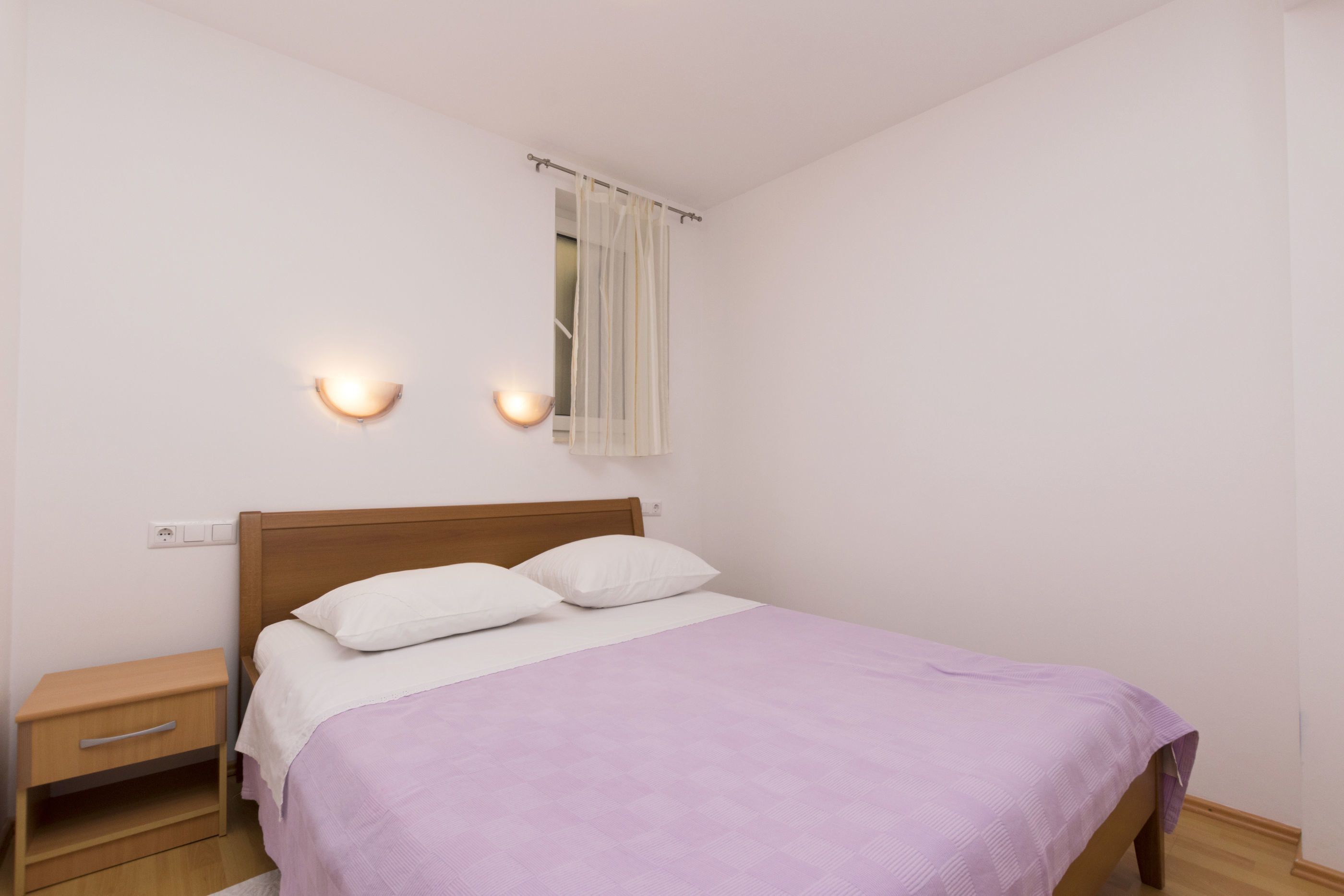 Apartments Mira 44971-A2