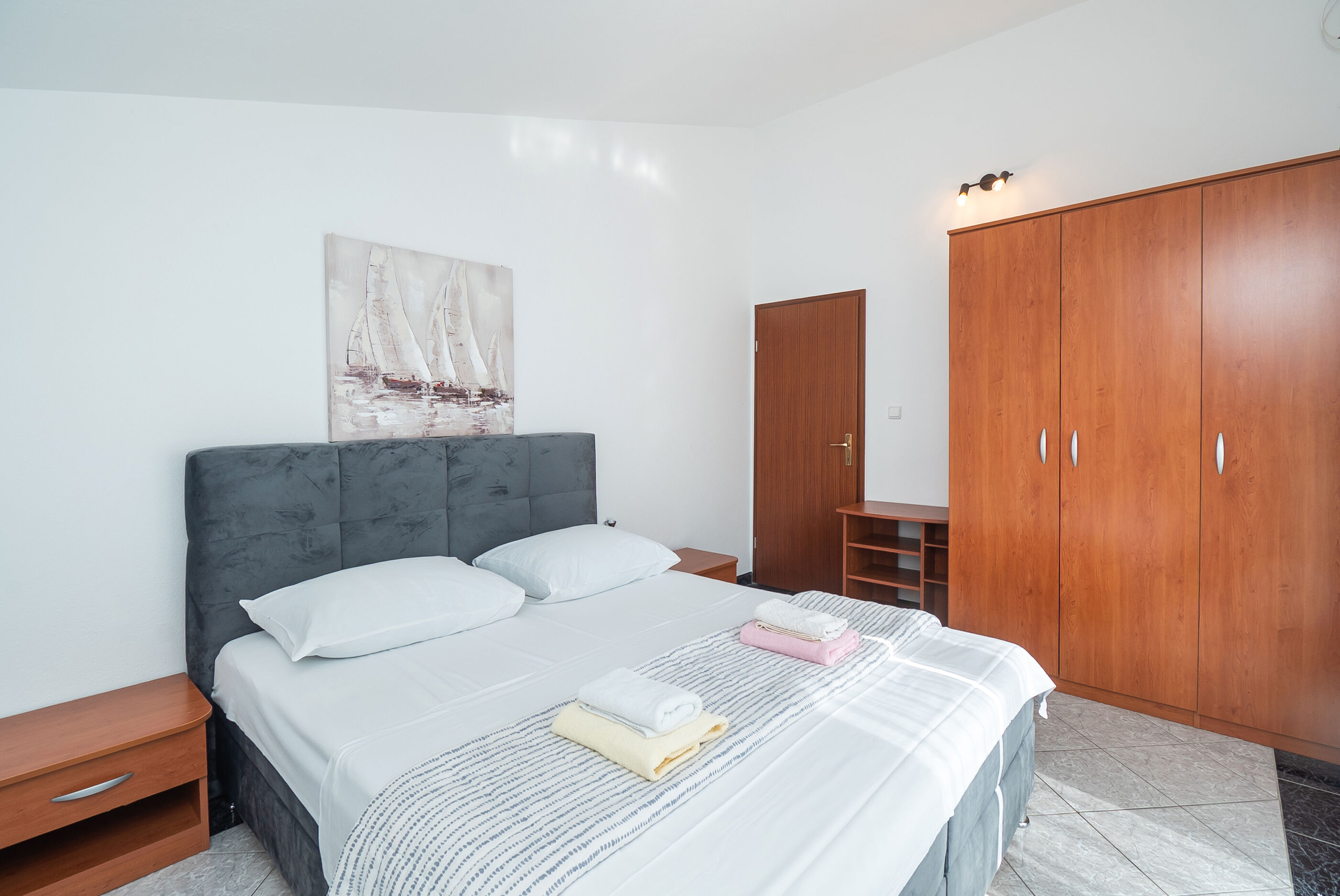 Apartments Polly 49951-A2