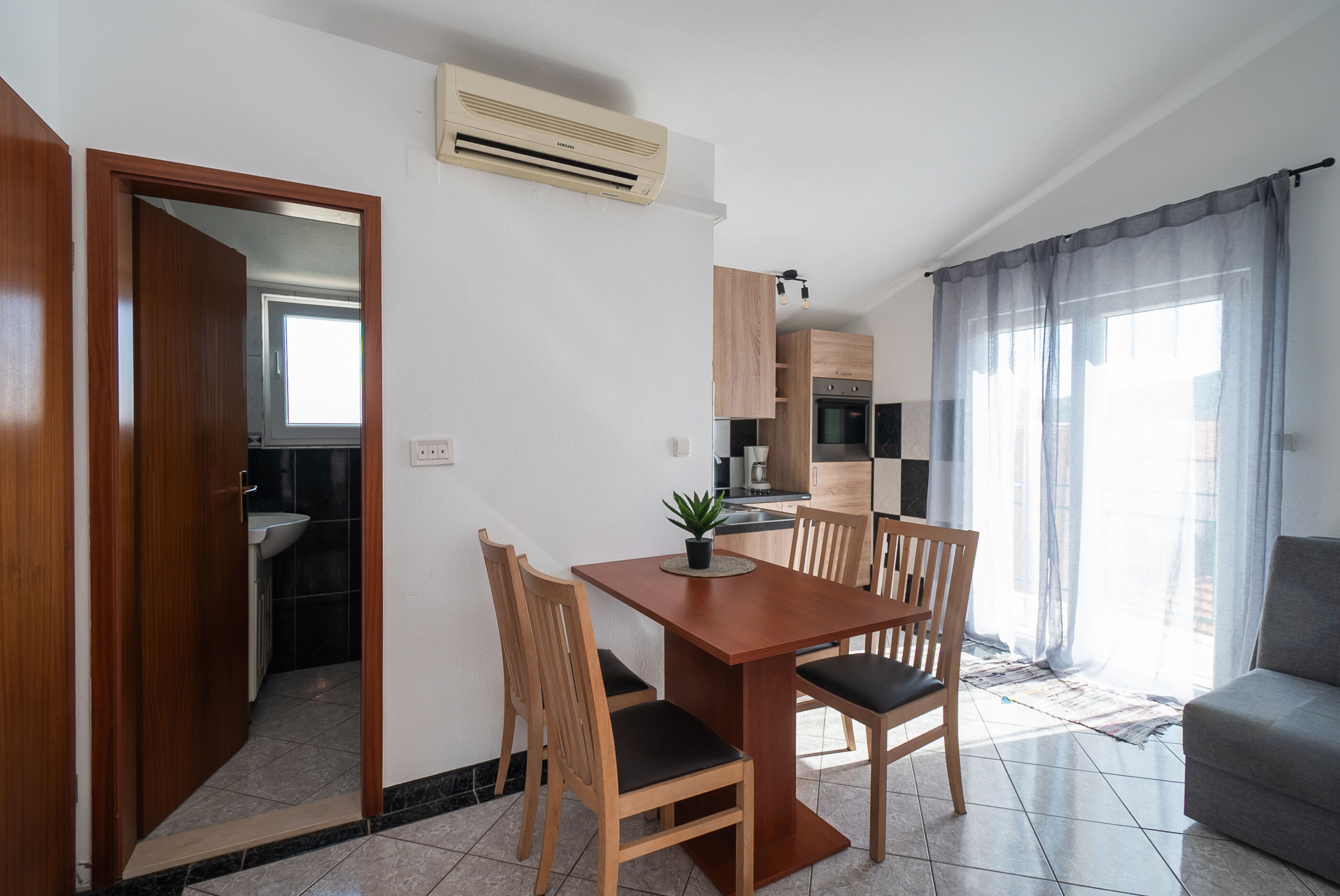 Apartments Polly 49951-A2
