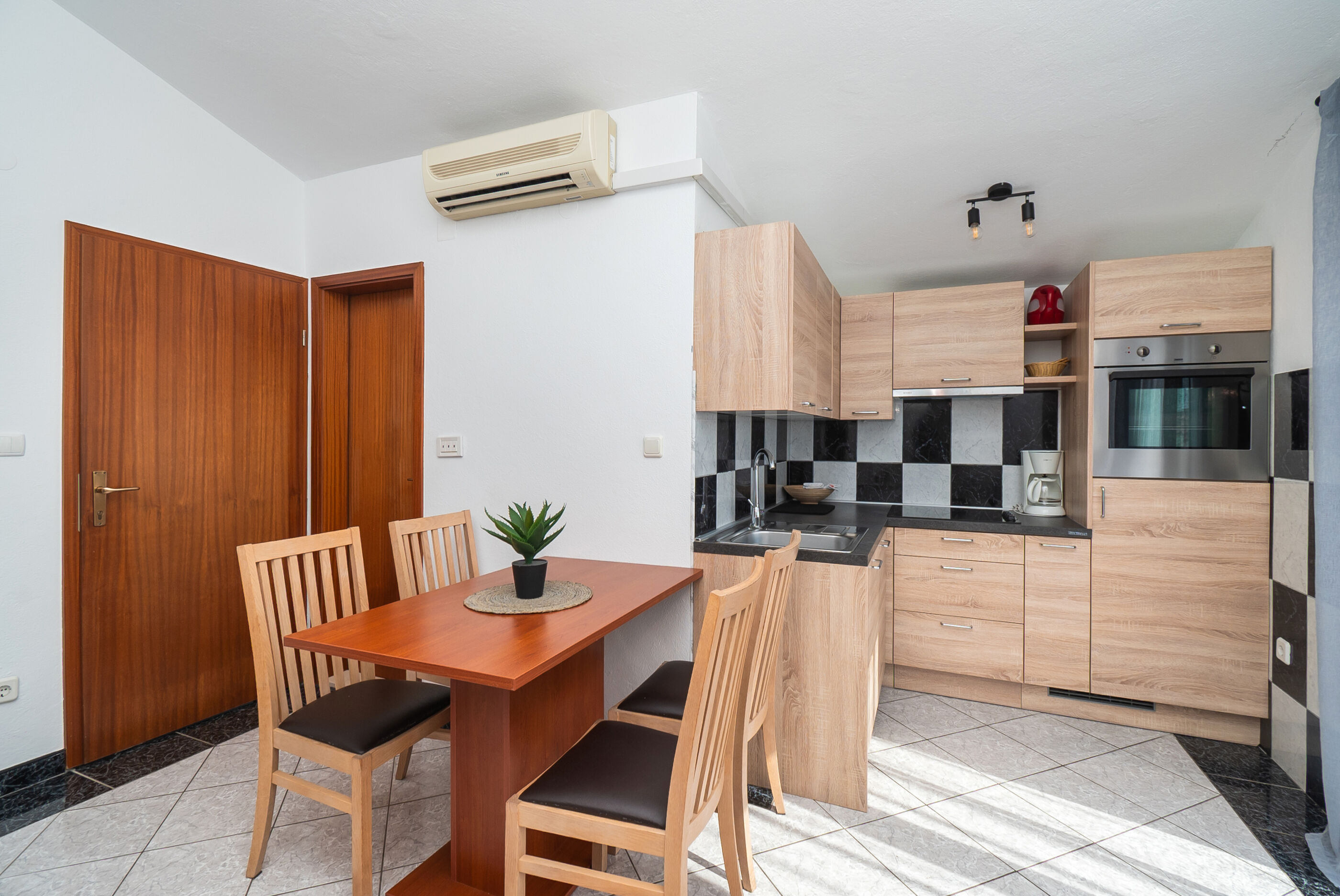 Apartments Polly 49951-A2