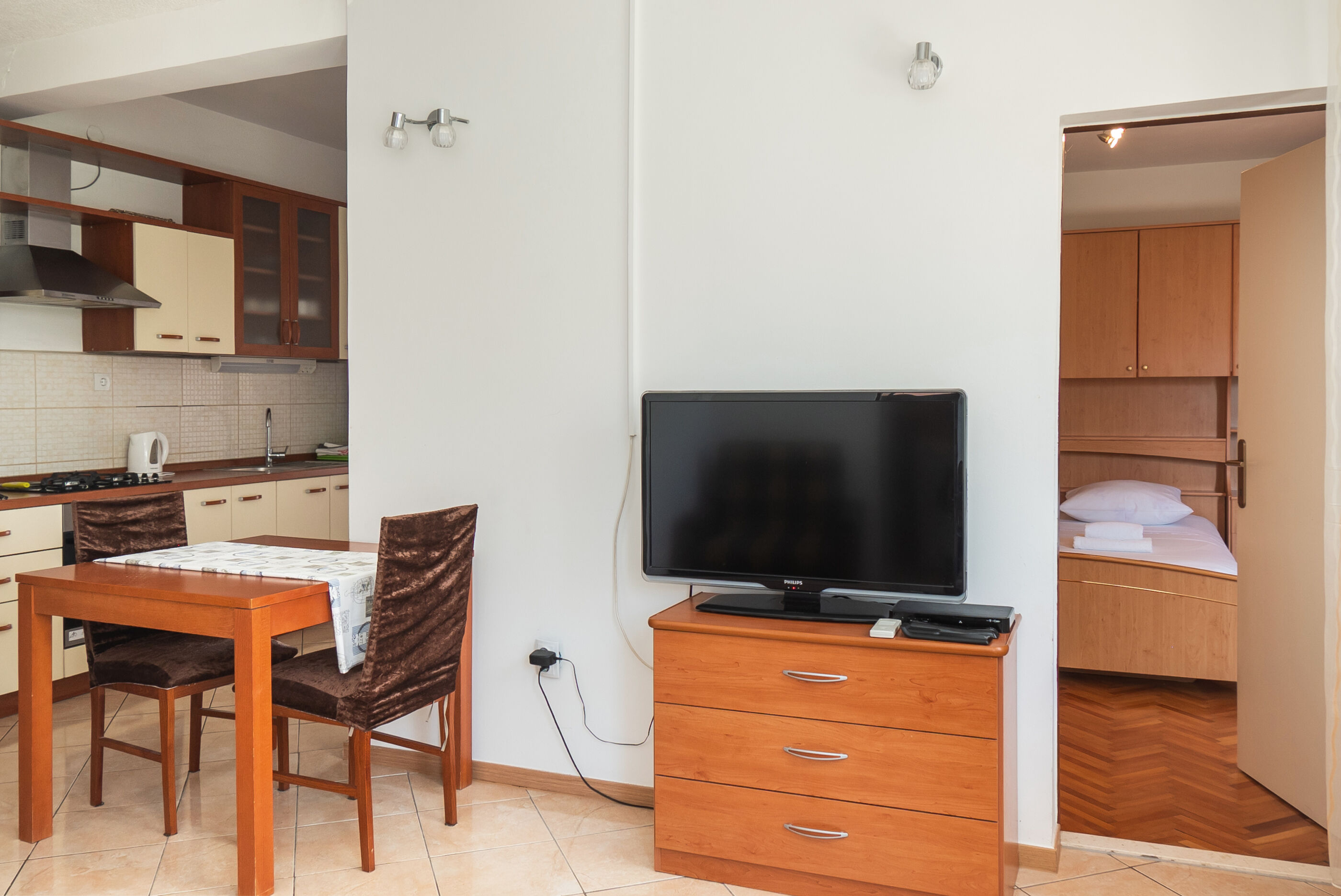 Apartments Polly 49951-A1