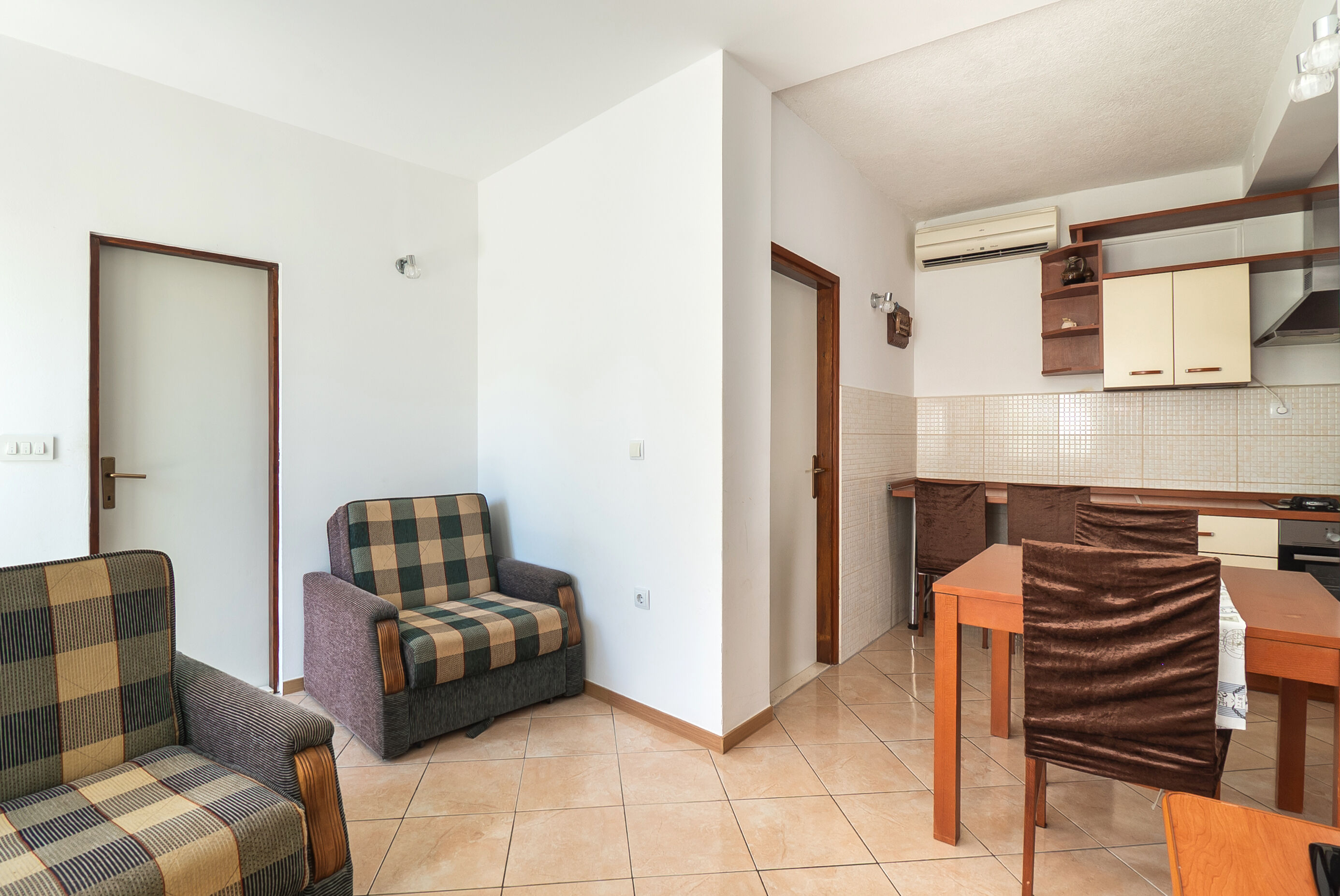 Apartments Polly 49951-A1