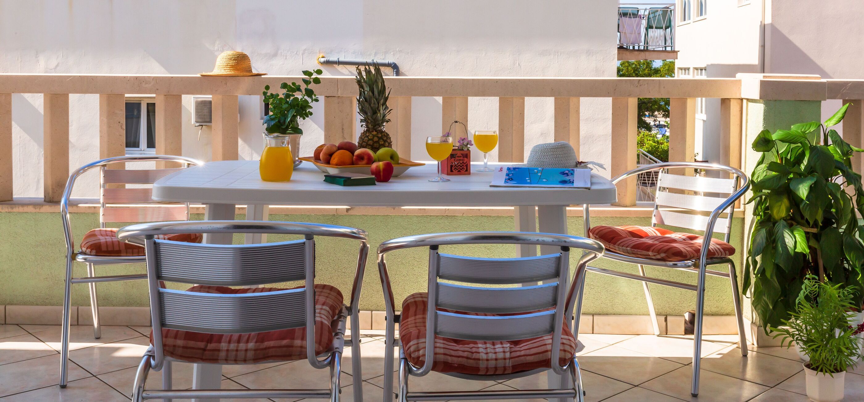 Apartments and Rooms Happiness 112801-A2