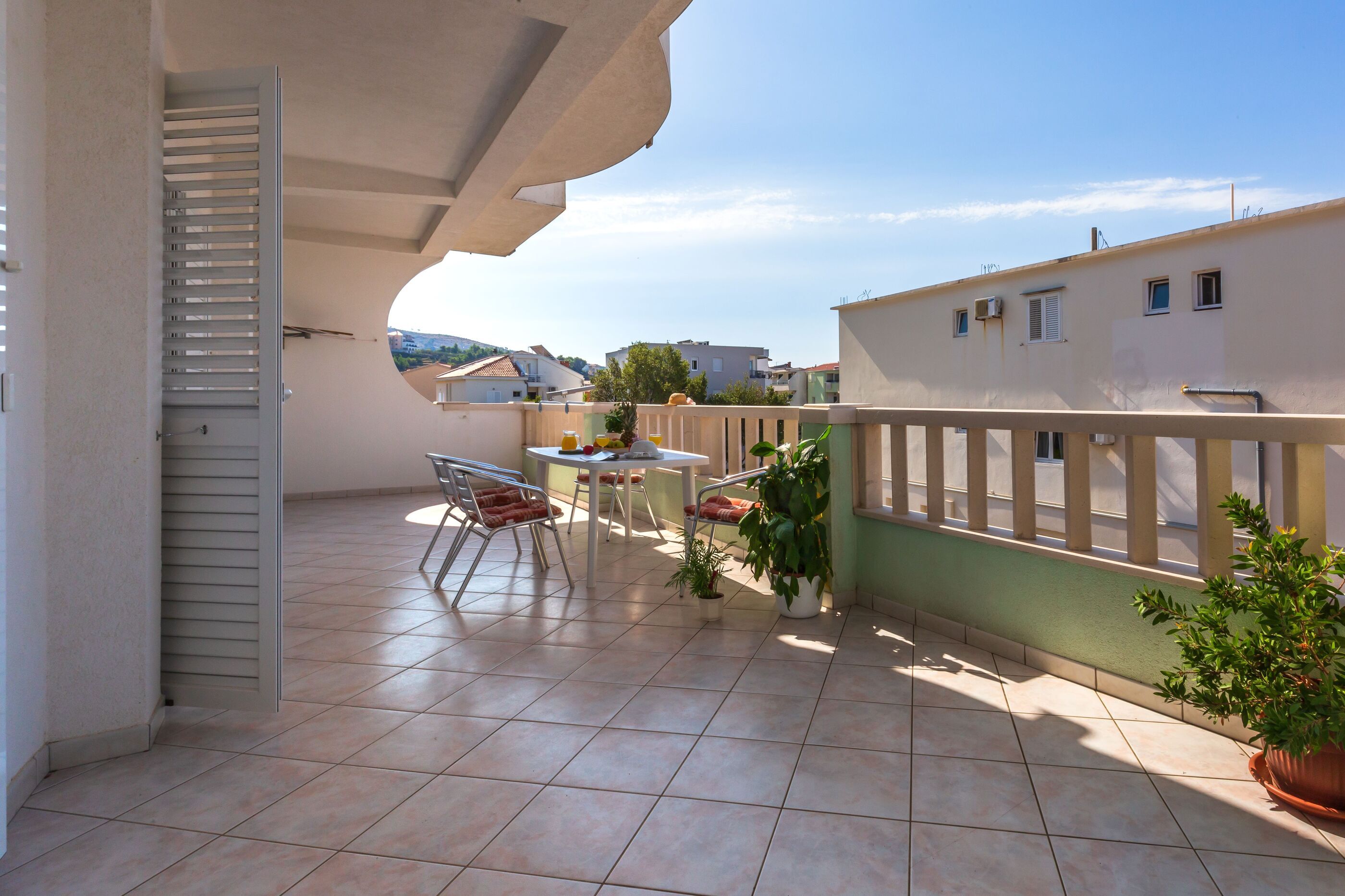 Apartments and Rooms Happiness 112801-A2