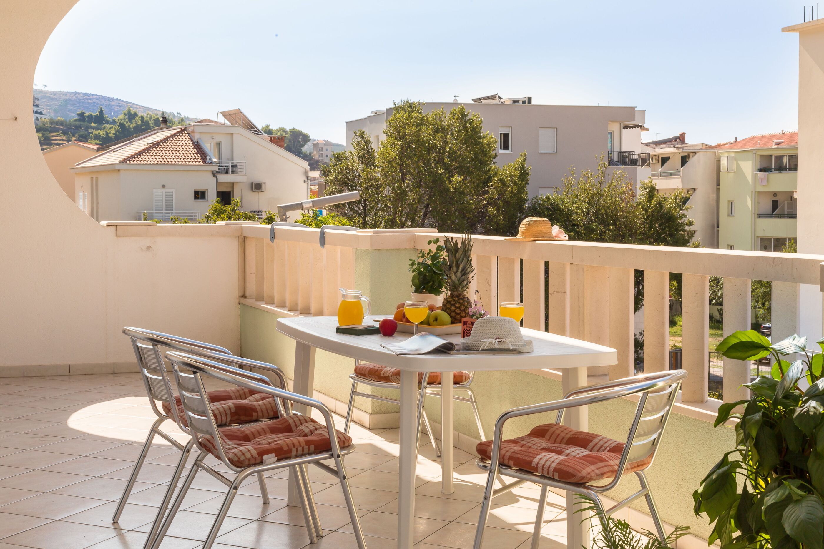 Apartments and Rooms Happiness 112801-A2