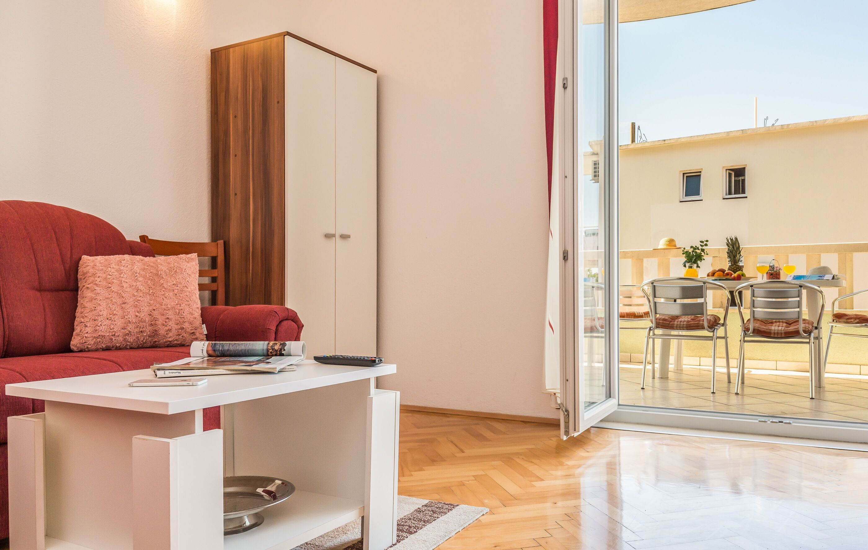 Apartments and Rooms Happiness 112801-A2