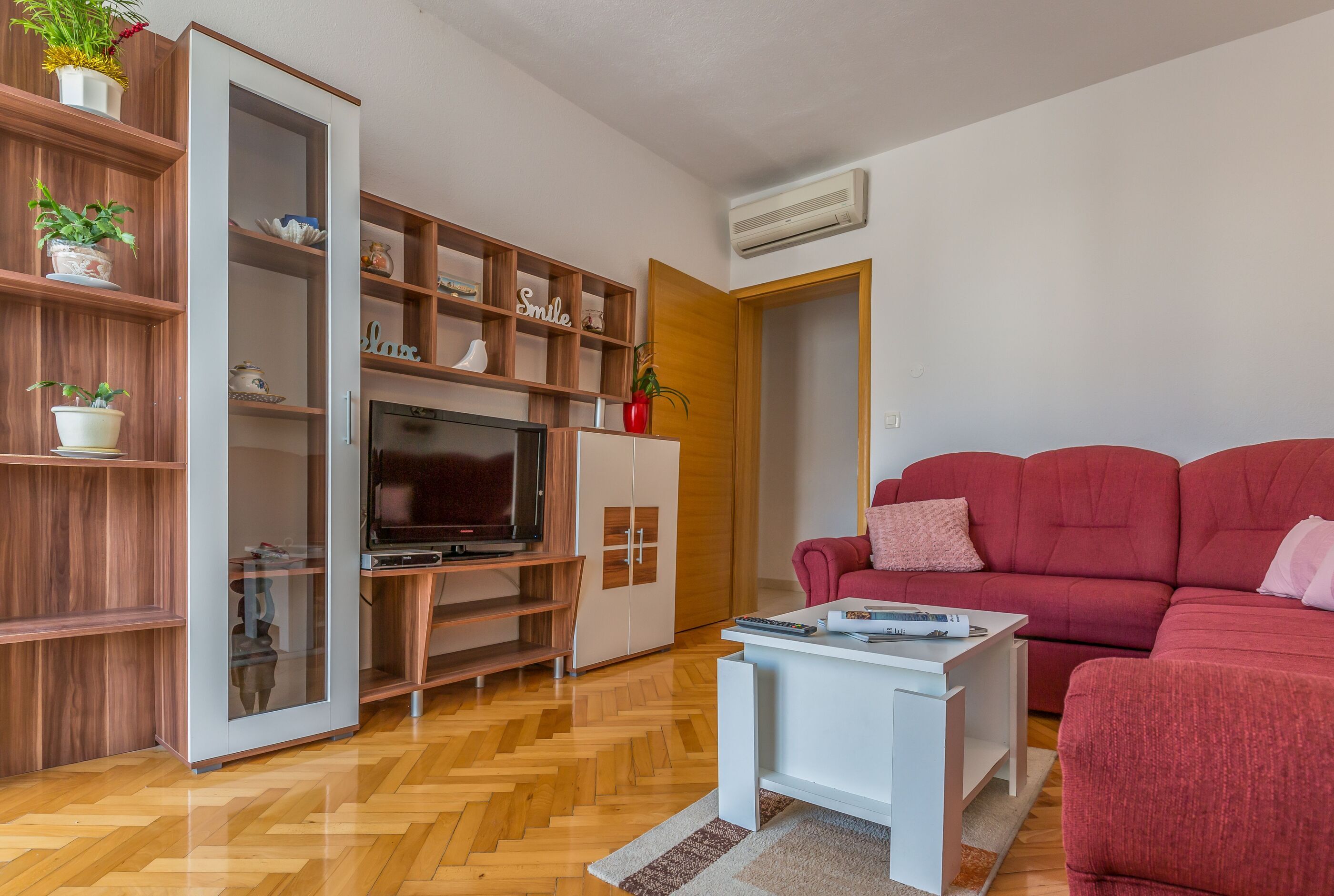 Apartments and Rooms Happiness 112801-A2
